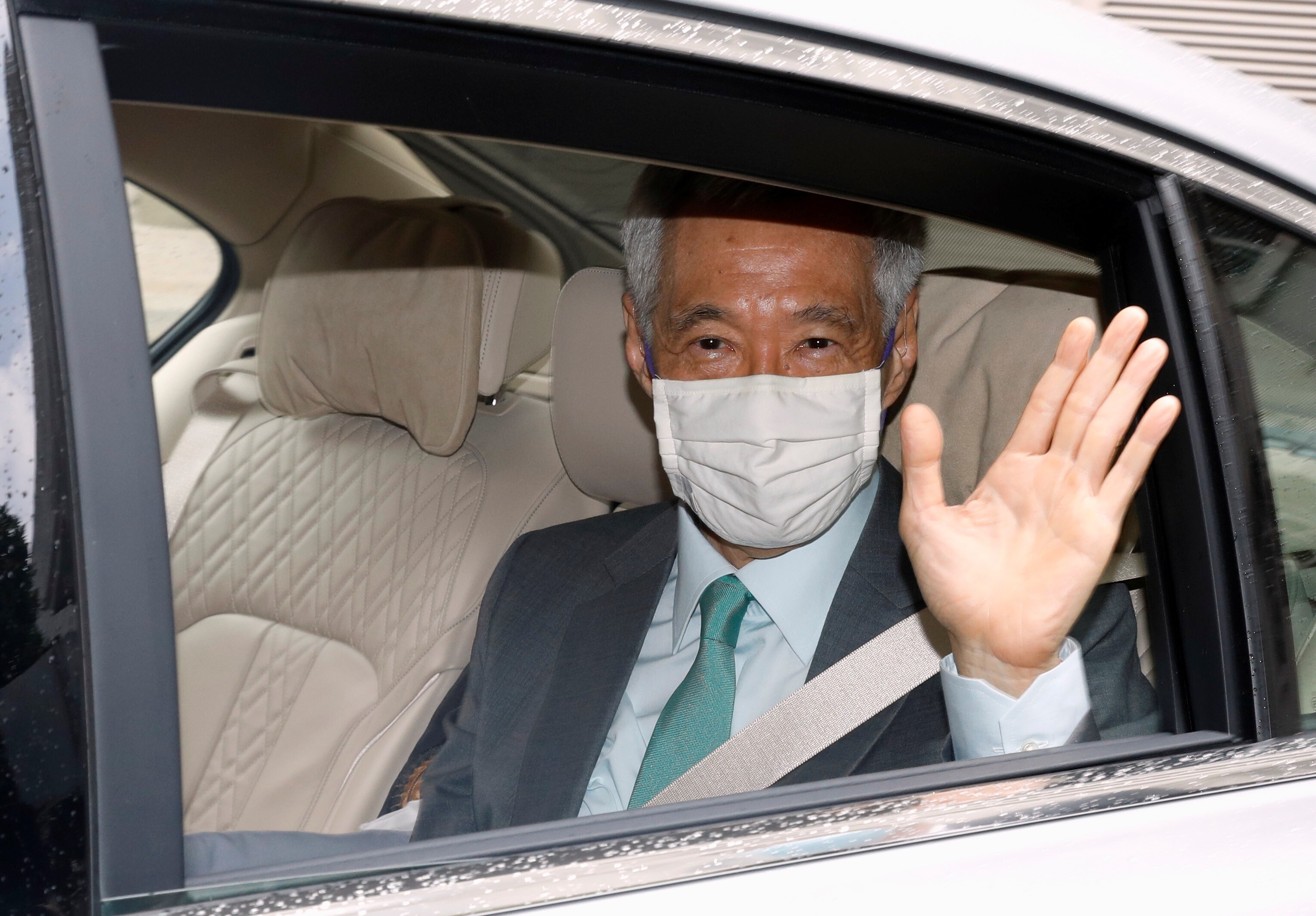 Singapore’s Prime Minister Lee Hsien Loong arrives at the High Court for a defamation hearing against blogger Leong Sze Hian on Tuesday. Photo: Reuters