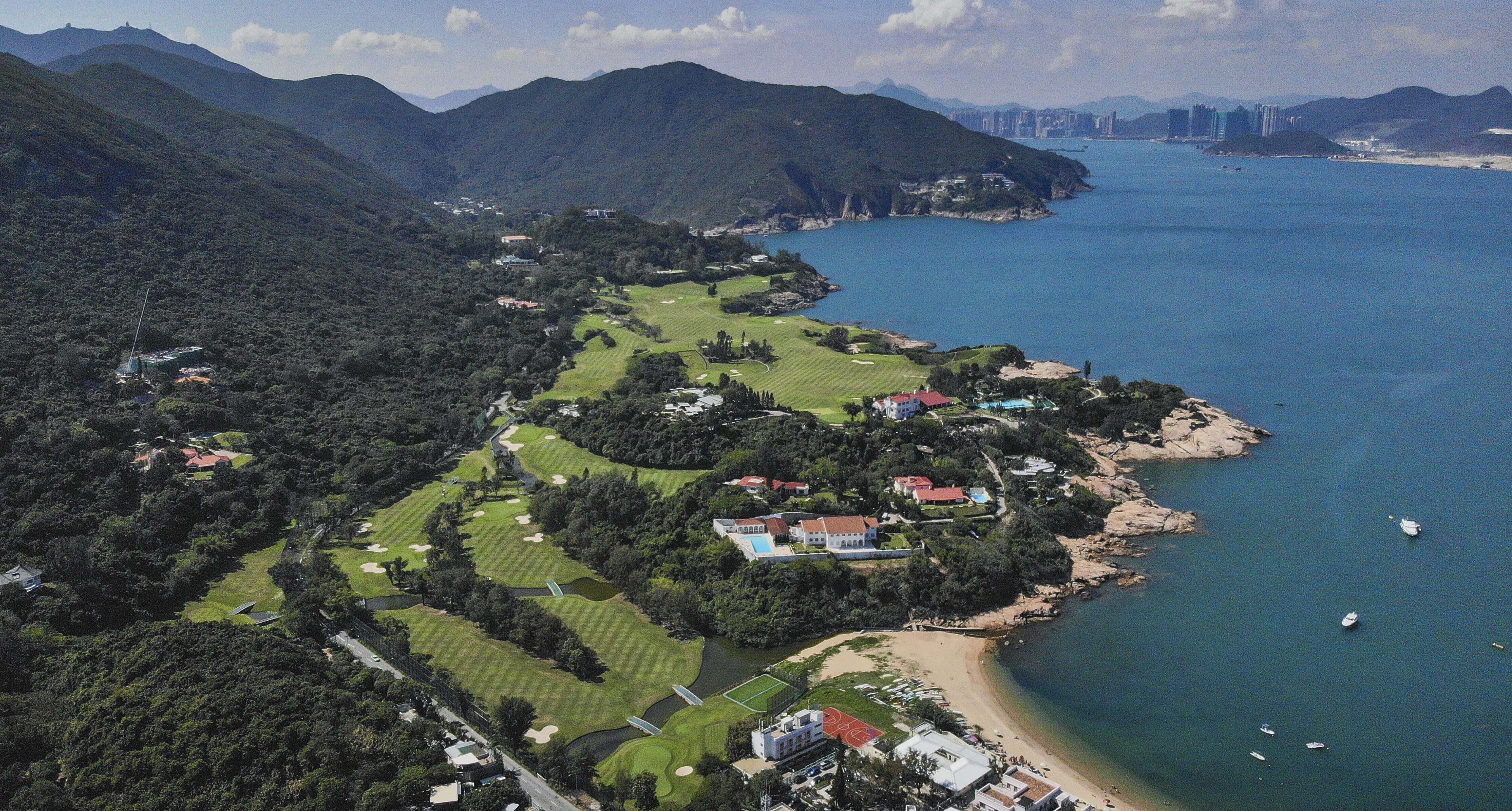 Aerial view of the Shek O Country Club and golf course, around which are dozens of billion-dollar homes owned by Hong Kong’s wealthiest people, on 19 May 2018. Photo: Roy Issa
