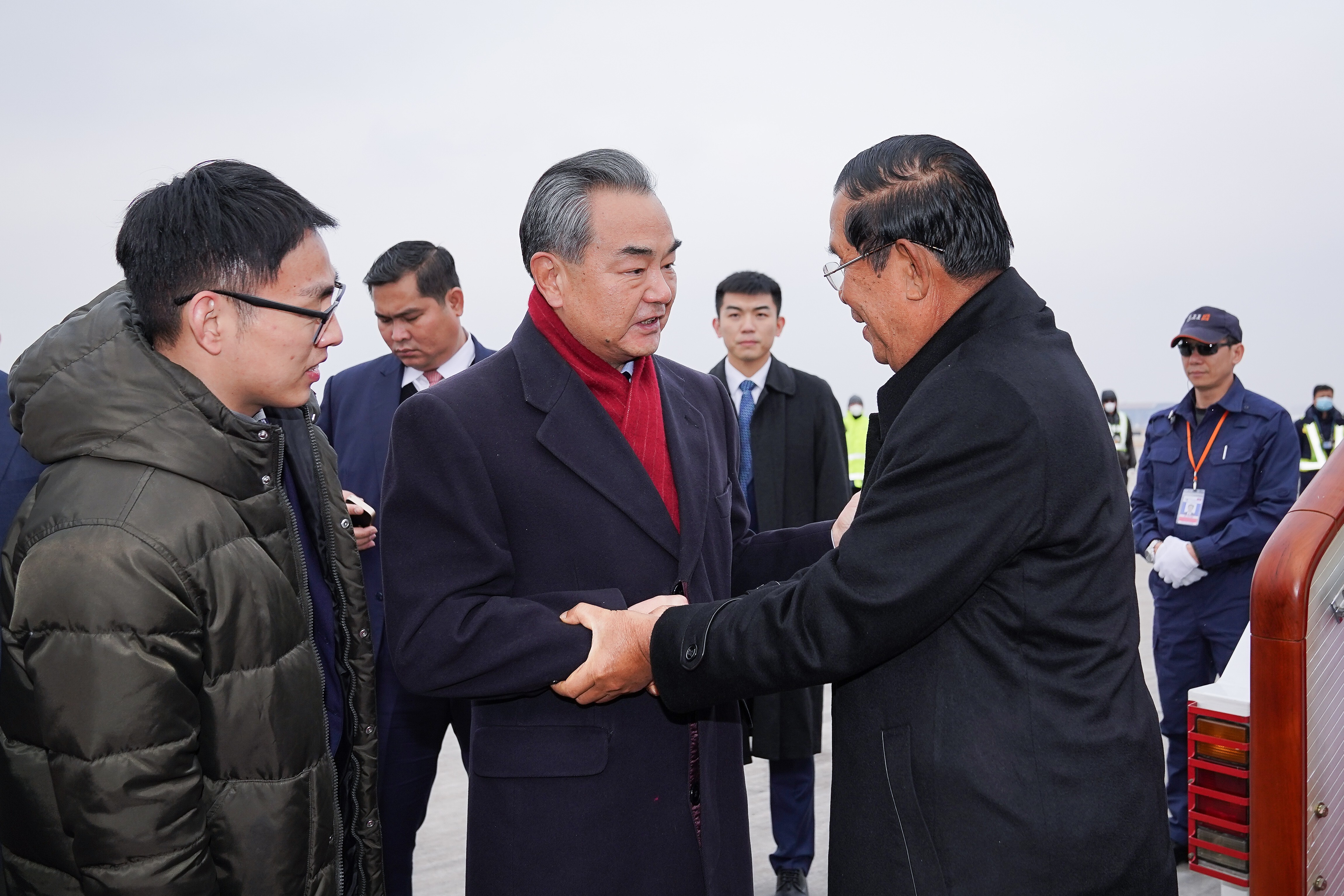 Chinese Foreign Minister Wang Yi greets Cambodian Prime Minister Hun Sen in Beijing on February 5, 2020. Photo: Xinhua