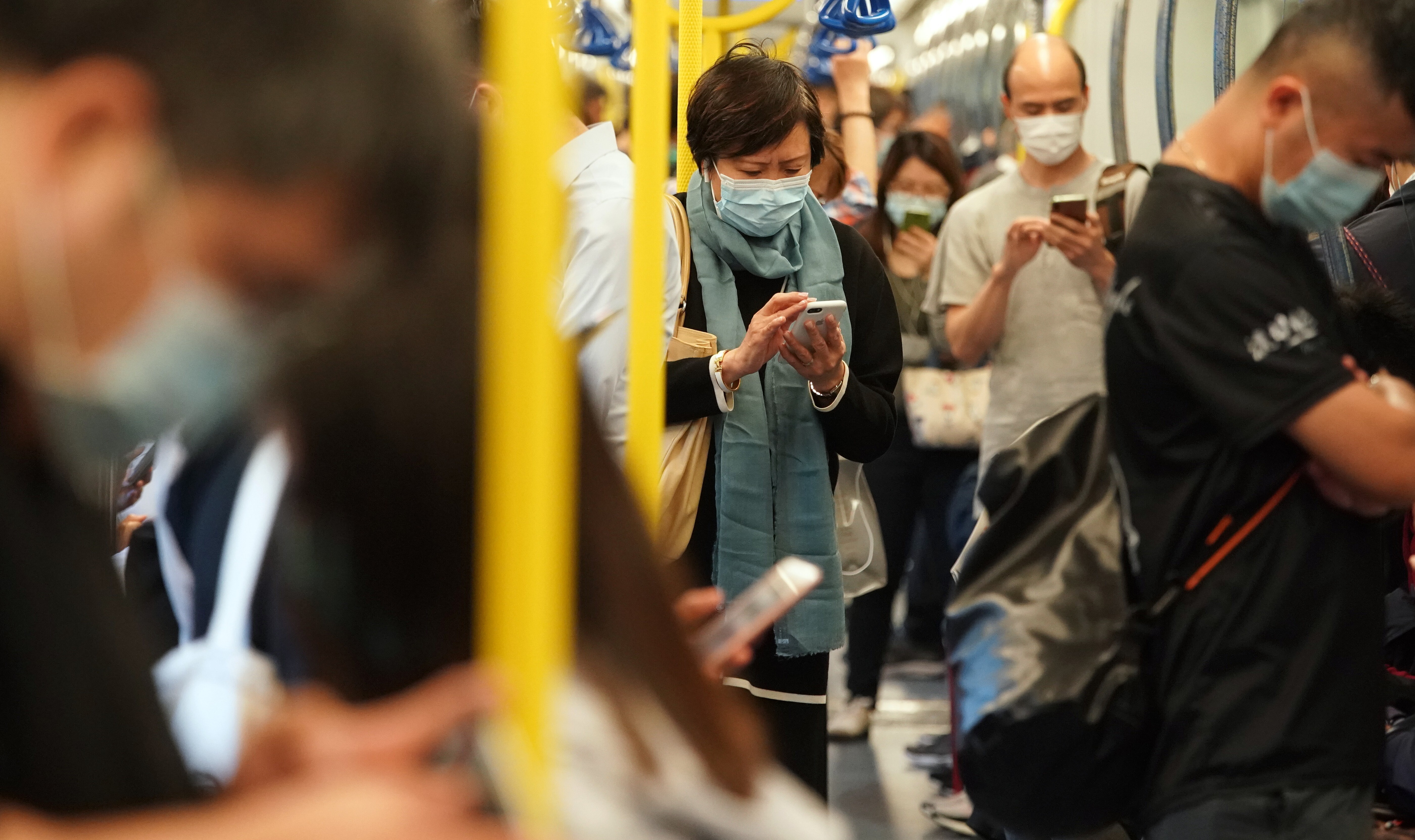 Most of us spend more than three hours a day on our smartphones. Photo: SCMP/Felix Wong