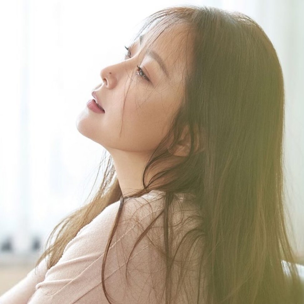 Korean actress Kim Hee-sun recently starred in the sci-fi K-drama Alice. Photo: @kimheeseonfan/Instagram