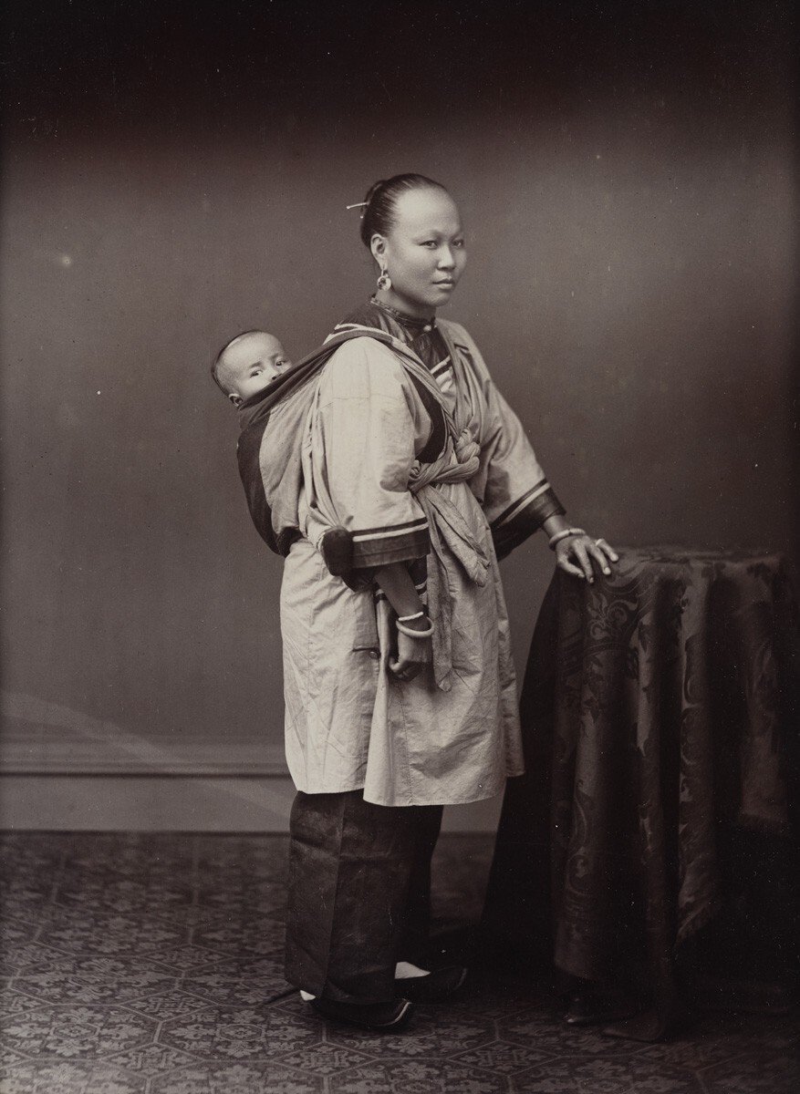 A photograph taken in 1870s China by the Pun Lun Studio. Photo: Stephan Loewentheil Photography of China Collection