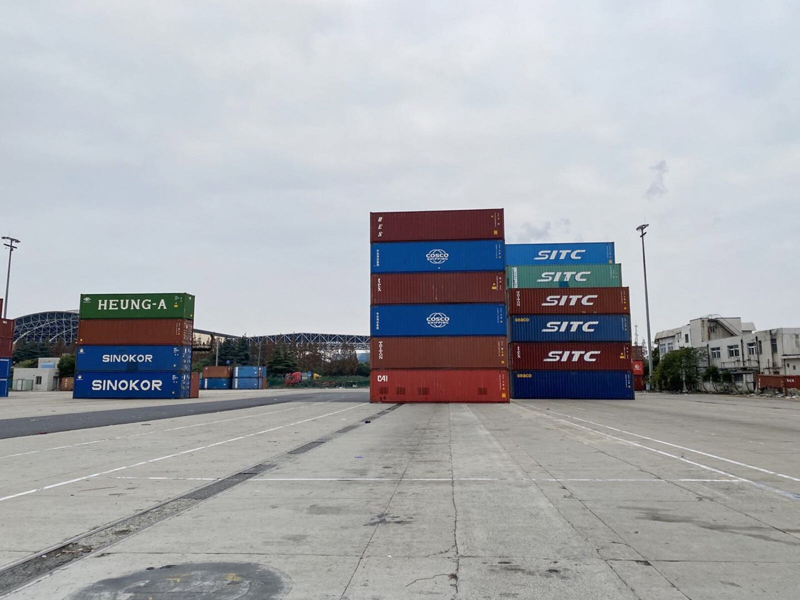 Shortage Of Shipping Containers At Shanghai Port Leaves Exporters Scrambling To Meet Delivery Schedules South China Morning Post