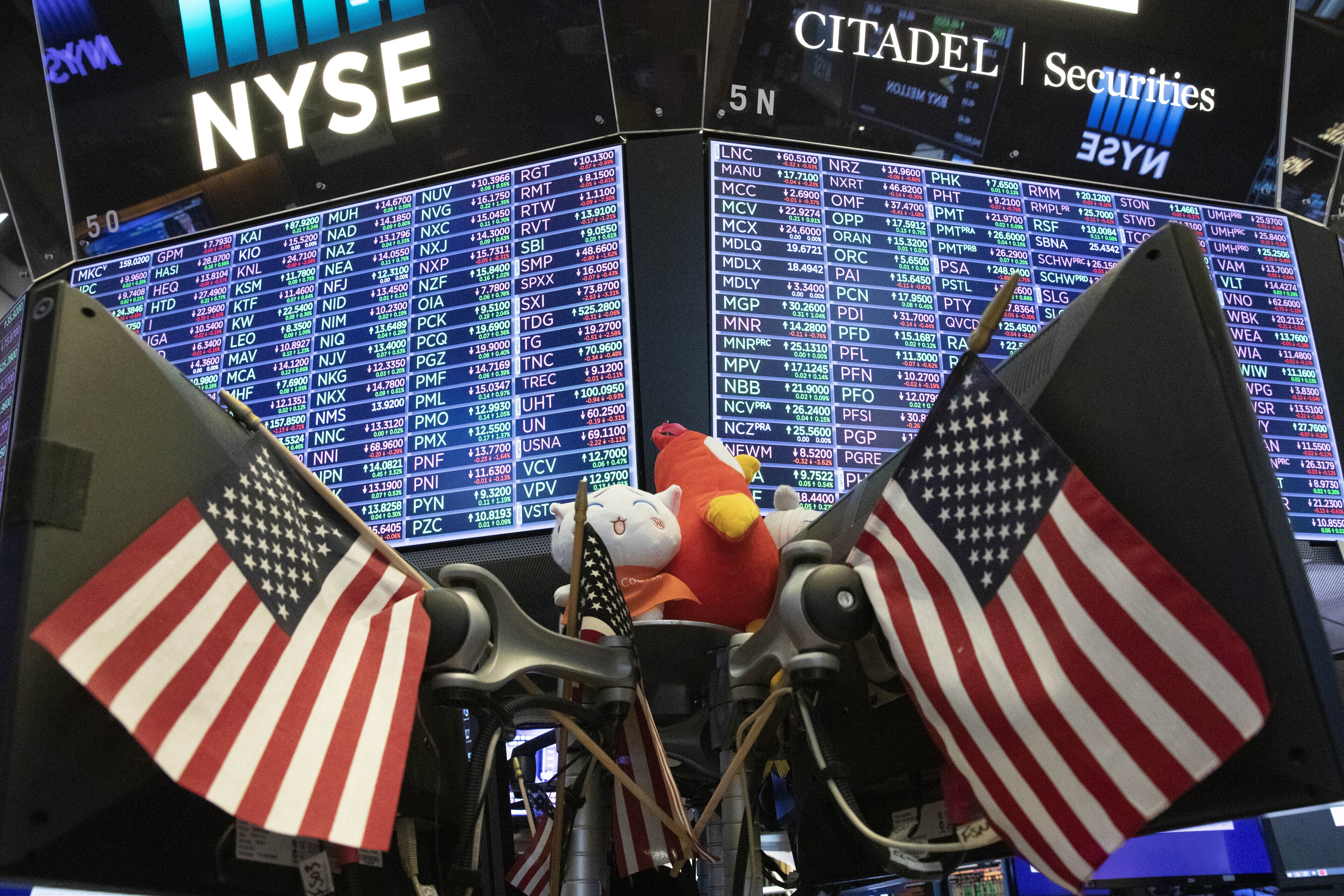 US investors will have to adjust their asset allocation to avoid trading or owning 35 blacklisted Chinese companies when a ban takes effect from January 11, 2021. Photo: AP Photo