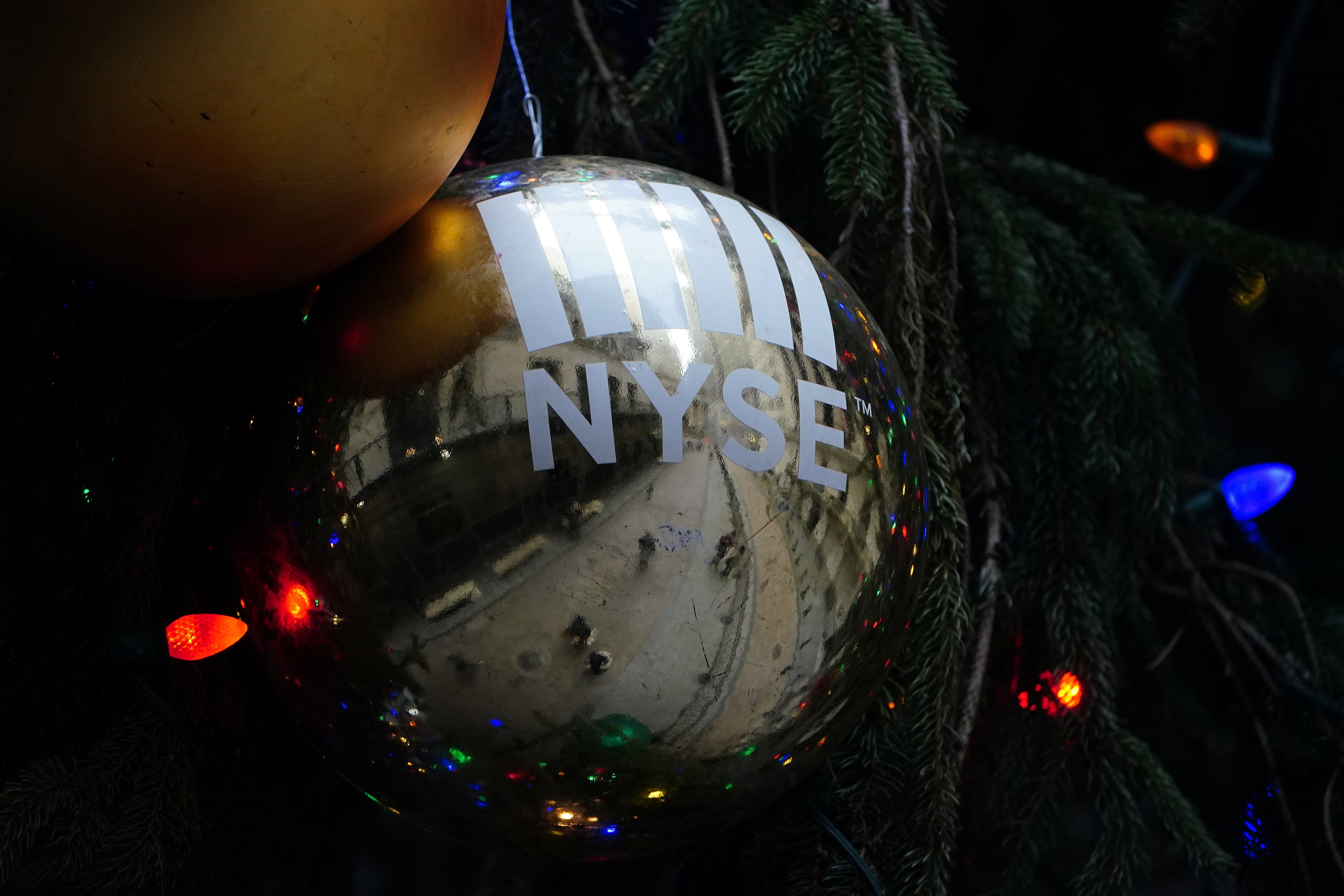 Decorations on a Christmas tree are pictured outside the New York Stock Exchange during the coronavirus pandemic on December 16, 2020. Photo: Reuters