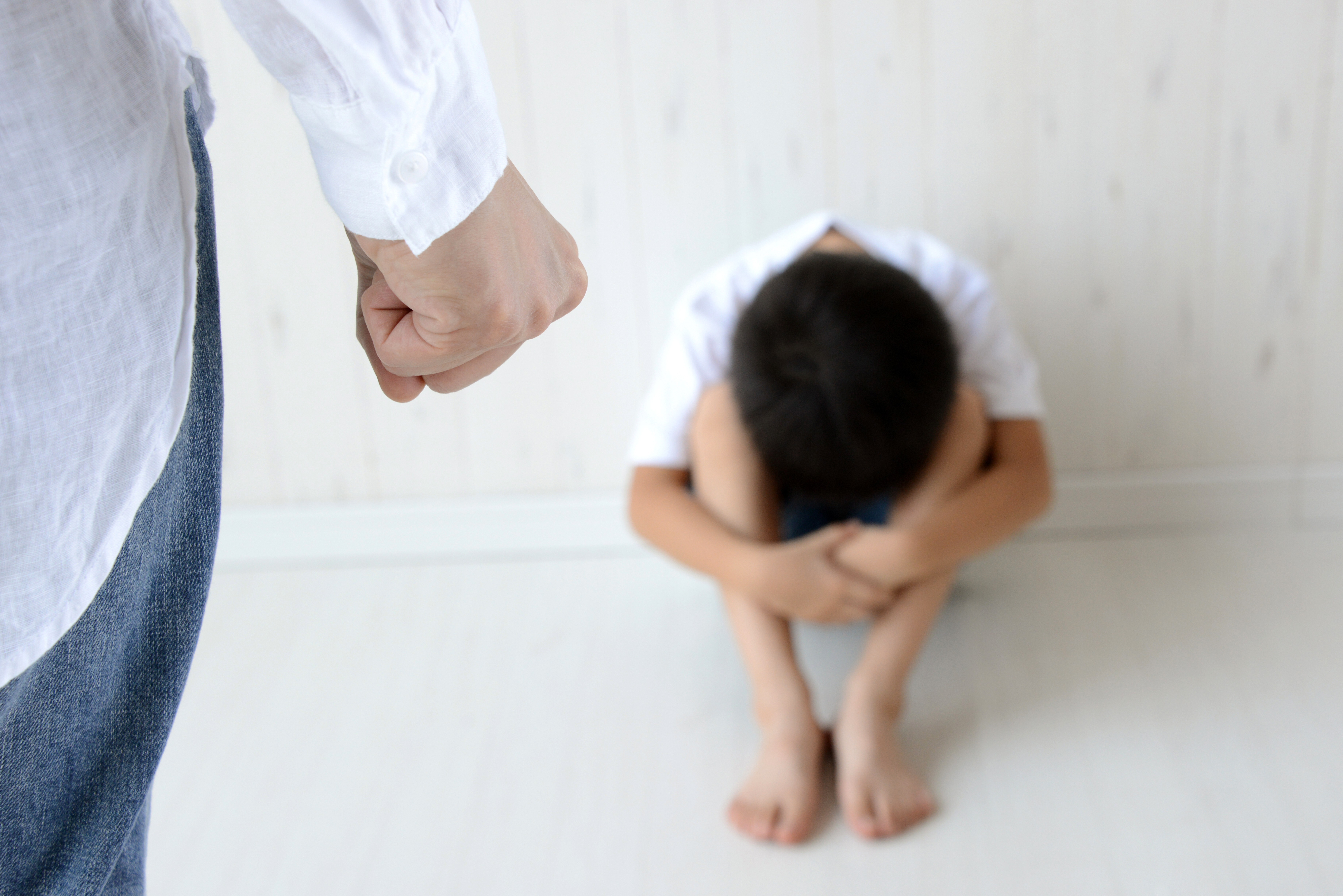 7 лет наказания. Домашнее насилие над детьми. Побои детей родителями.