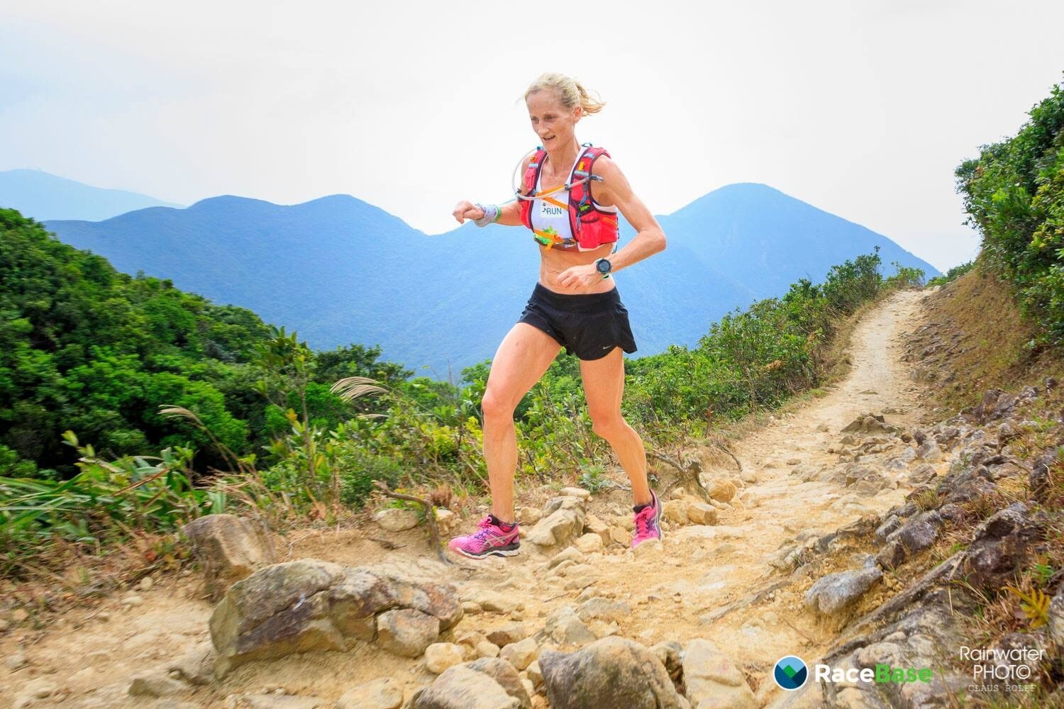 Hong Kong-based runner Charlotte Cutler, who has won a number of races over her 35 years of racing. New research shows that female runners of all ages are better at pacing during endurance events than men. Photo: Charlotte Cutler
