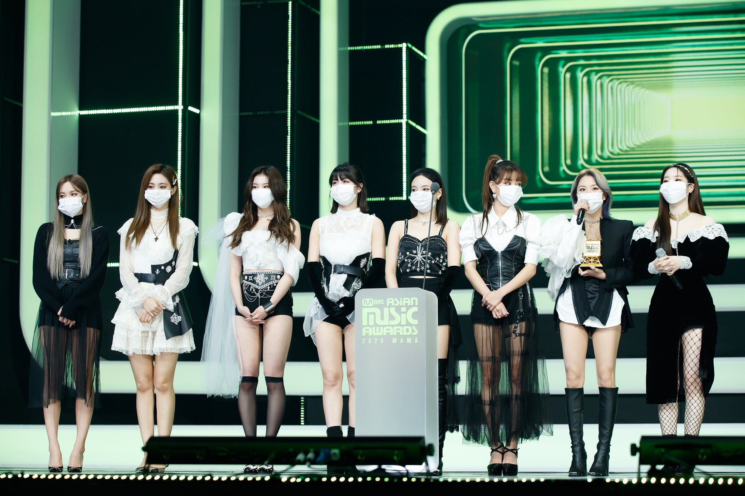 Catch BTS, Twice, Seventeen, NCT appearing and performing at South