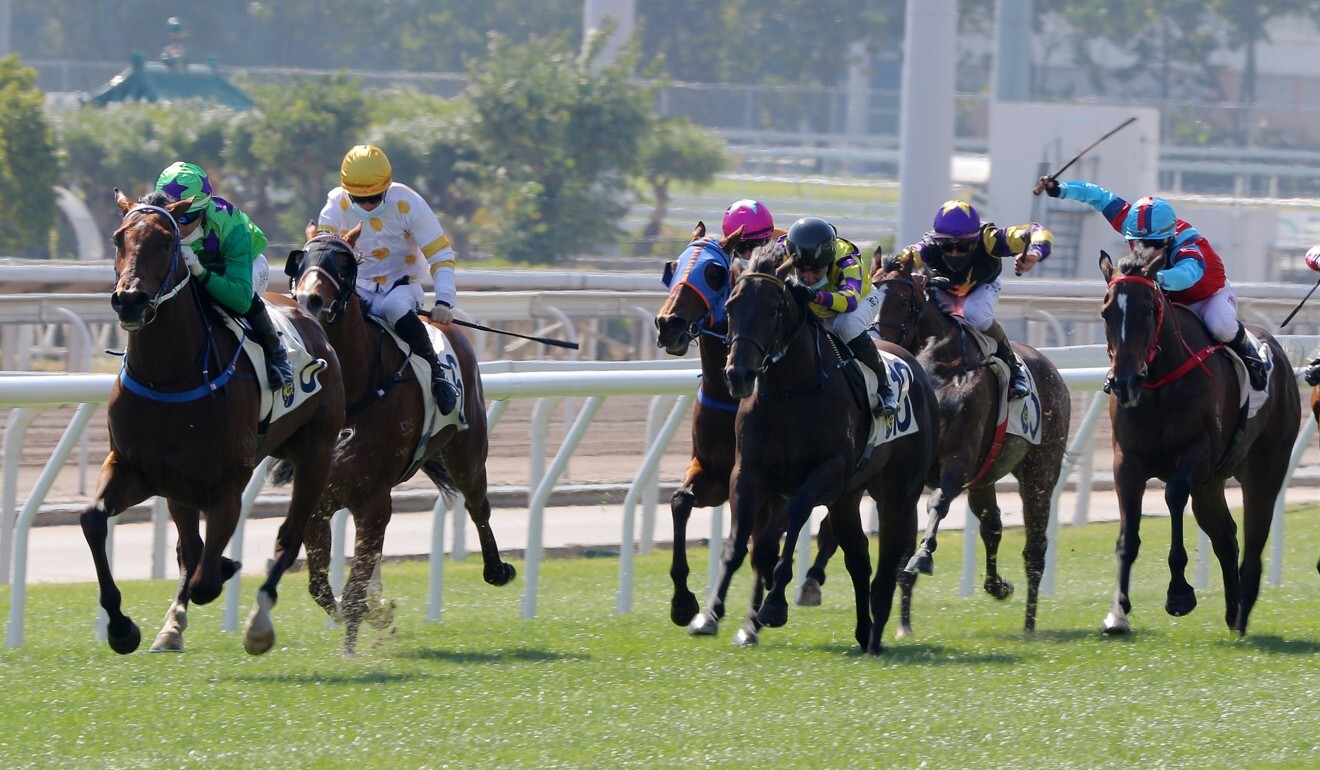 Master Fay runs away from the field with ease.