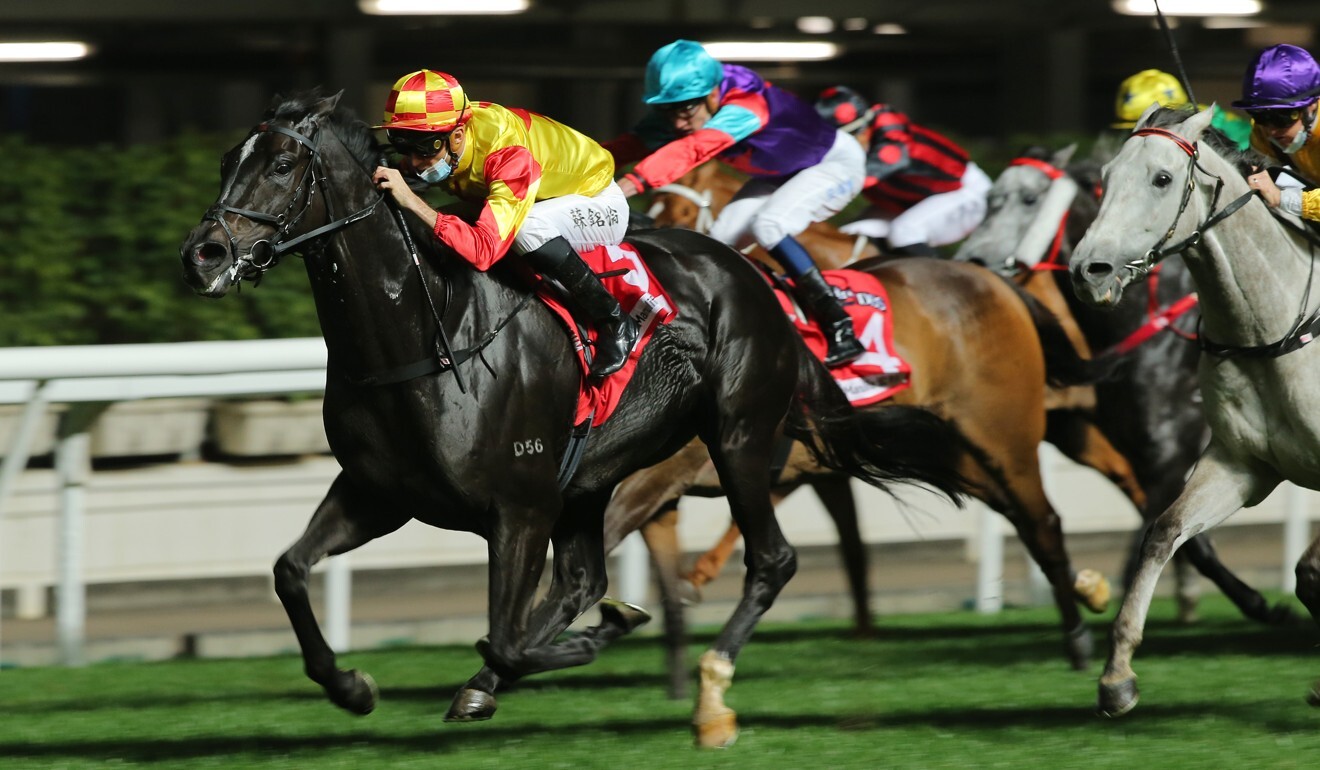 Christophe Soumillon drives Savvy Nine home.