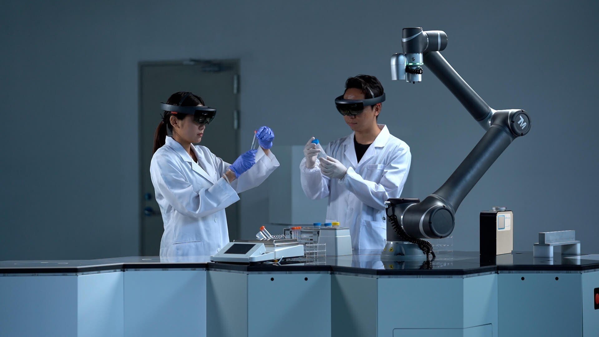 Nikyang’s SmartLab, which is still under development, will integrate sensor technology, smart wearables and cloud data management so researchers can work more efficiently with machines. Photo: Nikyang