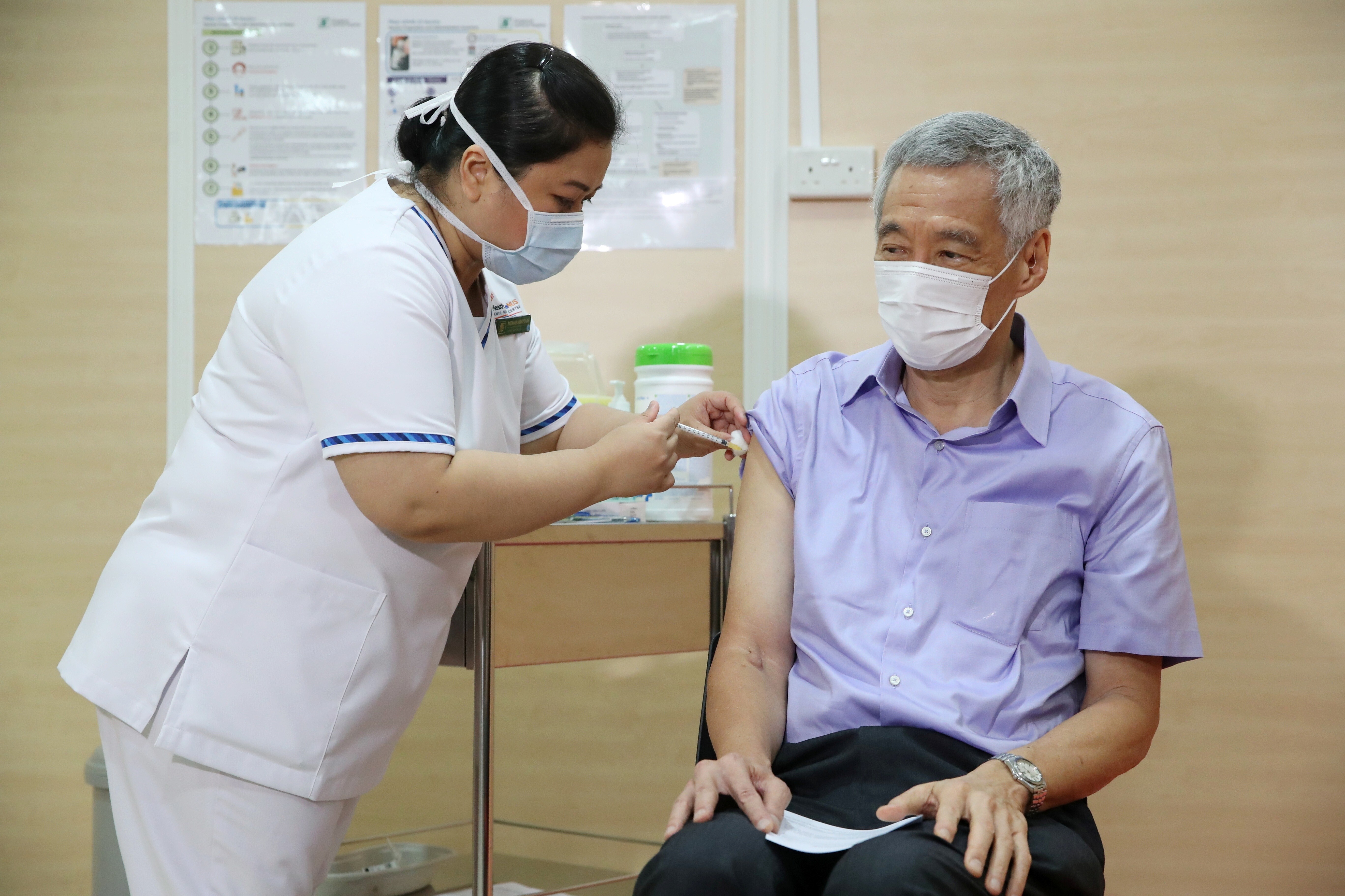 Singapore's Prime Minister Lee Hsien Loong receives his Covid-19 vaccination jab at Singapore General Hospital on January 8. Photo: Reuters