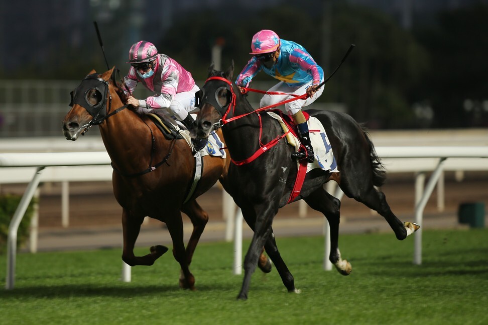 Healthy Happy storms home to win at Sha Tin.