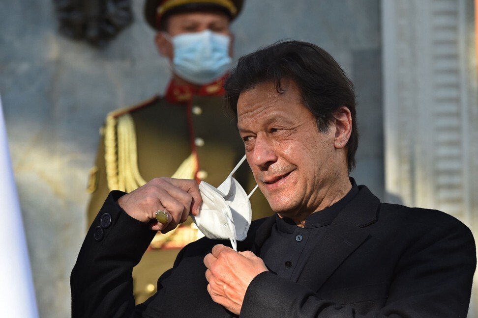 Pakistan Prime Minister Imran Khan talked by phone with Bangladeshi Prime Minister Sheikh Hasina in an attempt to smooth ties. Photo: AFP