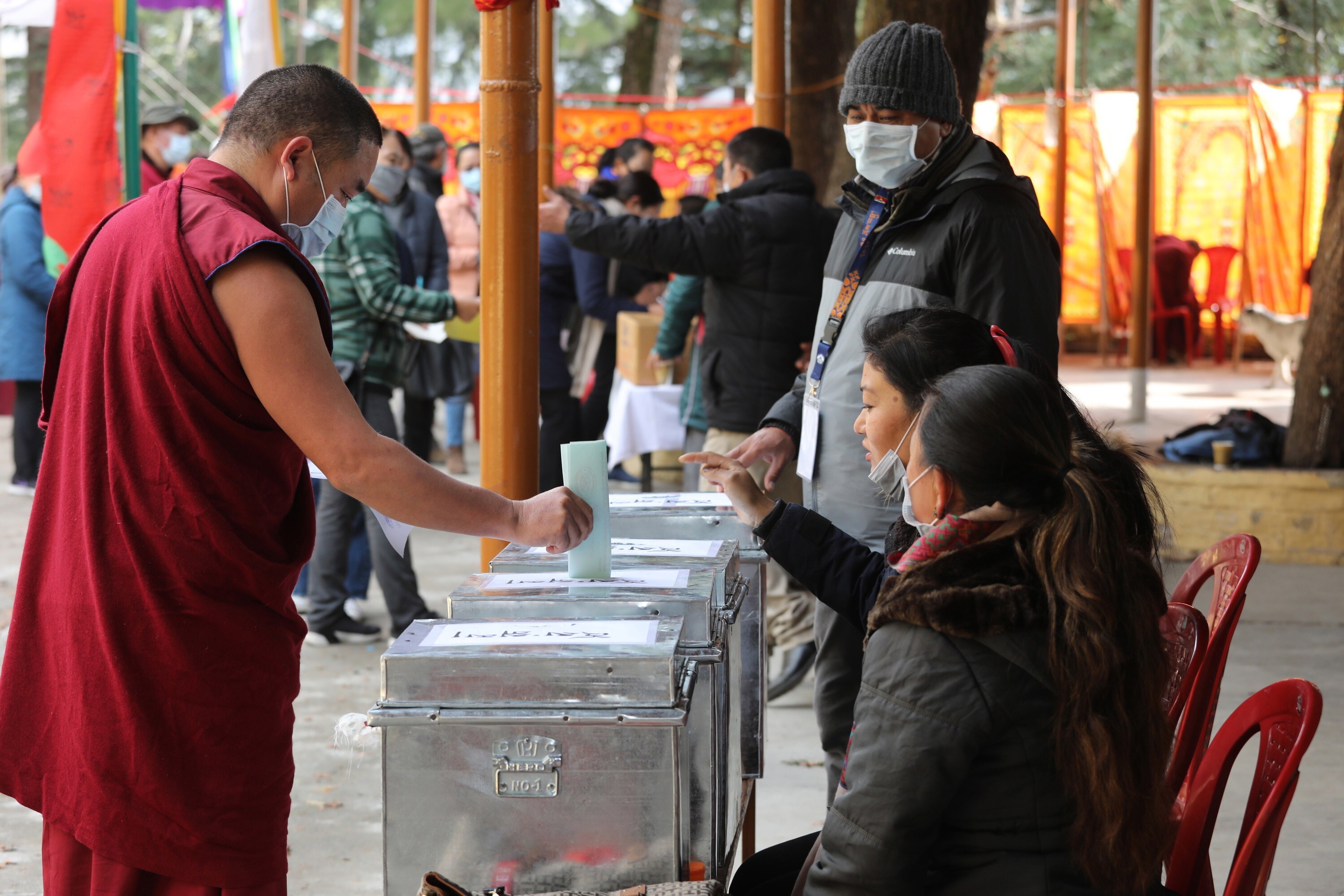 A Tibetan living in exile in India casts his vote for the Tibetan parliamentary election at a polling station in Dharamsala on January 3. Photo: EPA