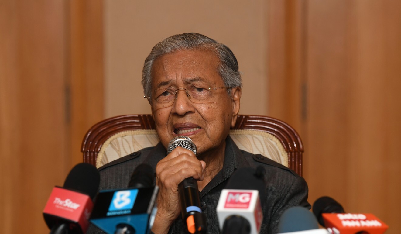 Former Malaysian Prime Minister Mahathir Mohamad said of Muhyiddin’s emergency decree, “we are sacrificing democracy in order to give him full power to do what he likes”. Photo: DPA