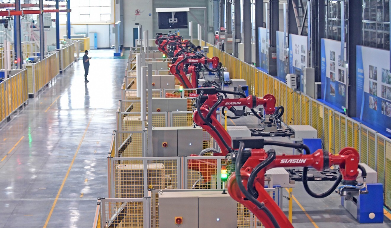 An industrial robot workshop at Siasun Robotics in Shenyang, capital of northeast China's Liaoning province, on June 6, 2017. Photo: Xinhua