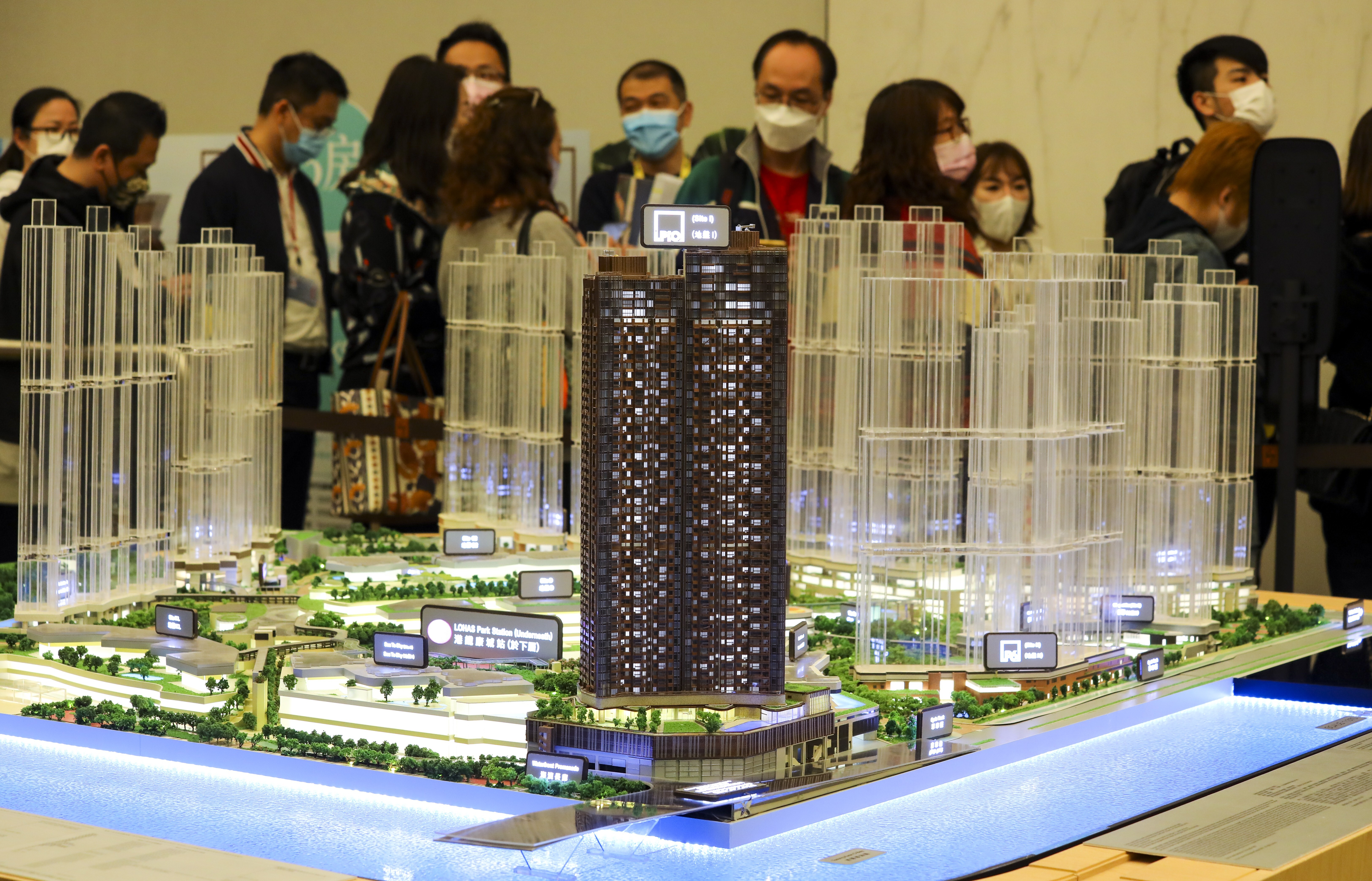 Buyers queuing for Nan Fung Group's LP10 (Lohas Park 10) flats at the developer’s sales office at Harbourside in Kowloon Bay on January 23, 2021. Photo: Dickson Lee