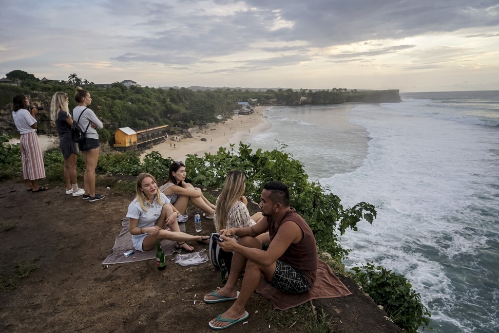 Business in Bali 🇮🇩 @nautandchain Photo: @overallnorth HMU