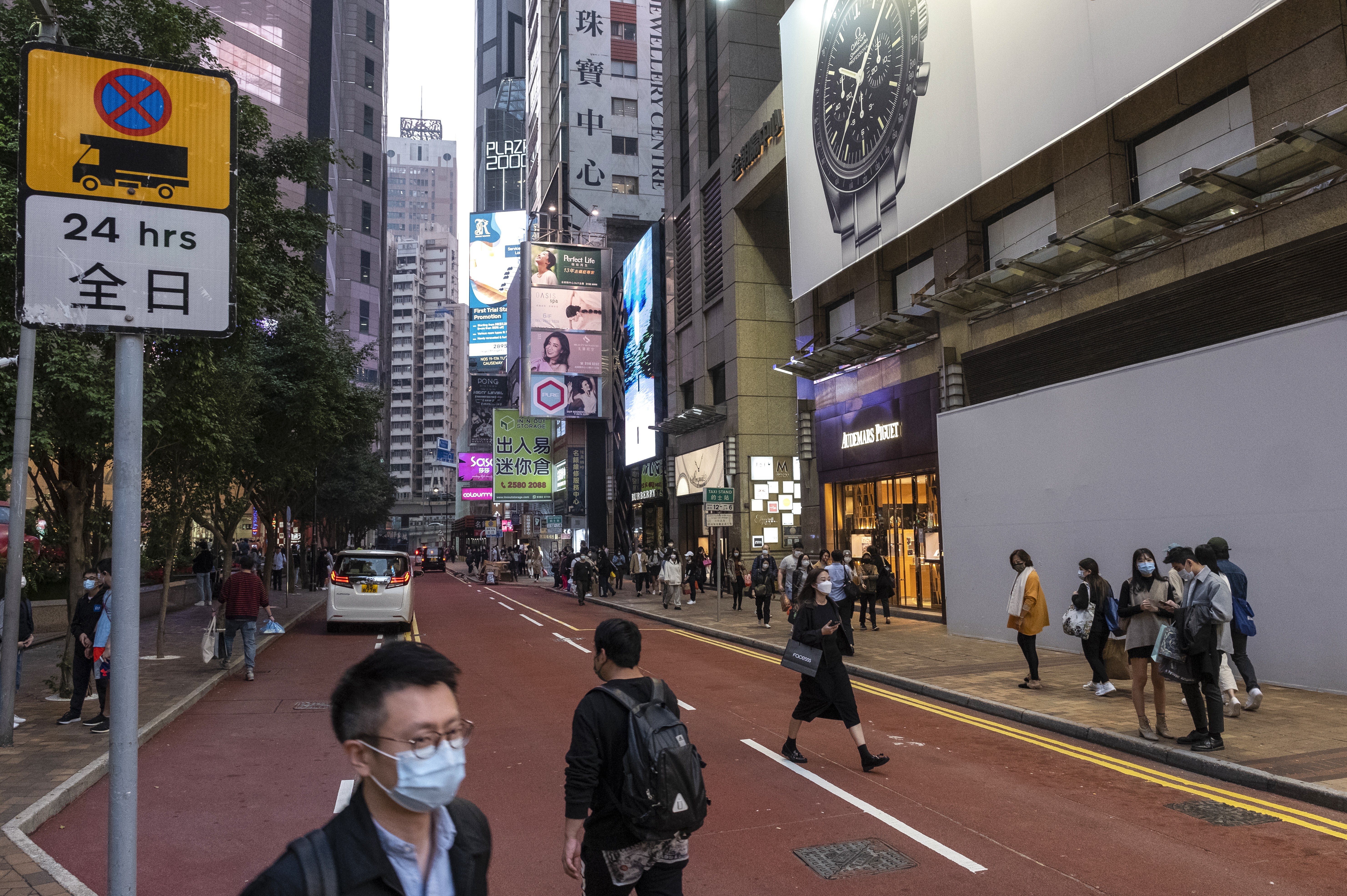 A general view of Russell Street in Causeway Bay, once the world's most expensive shopping street. Photo: Sun Yeung