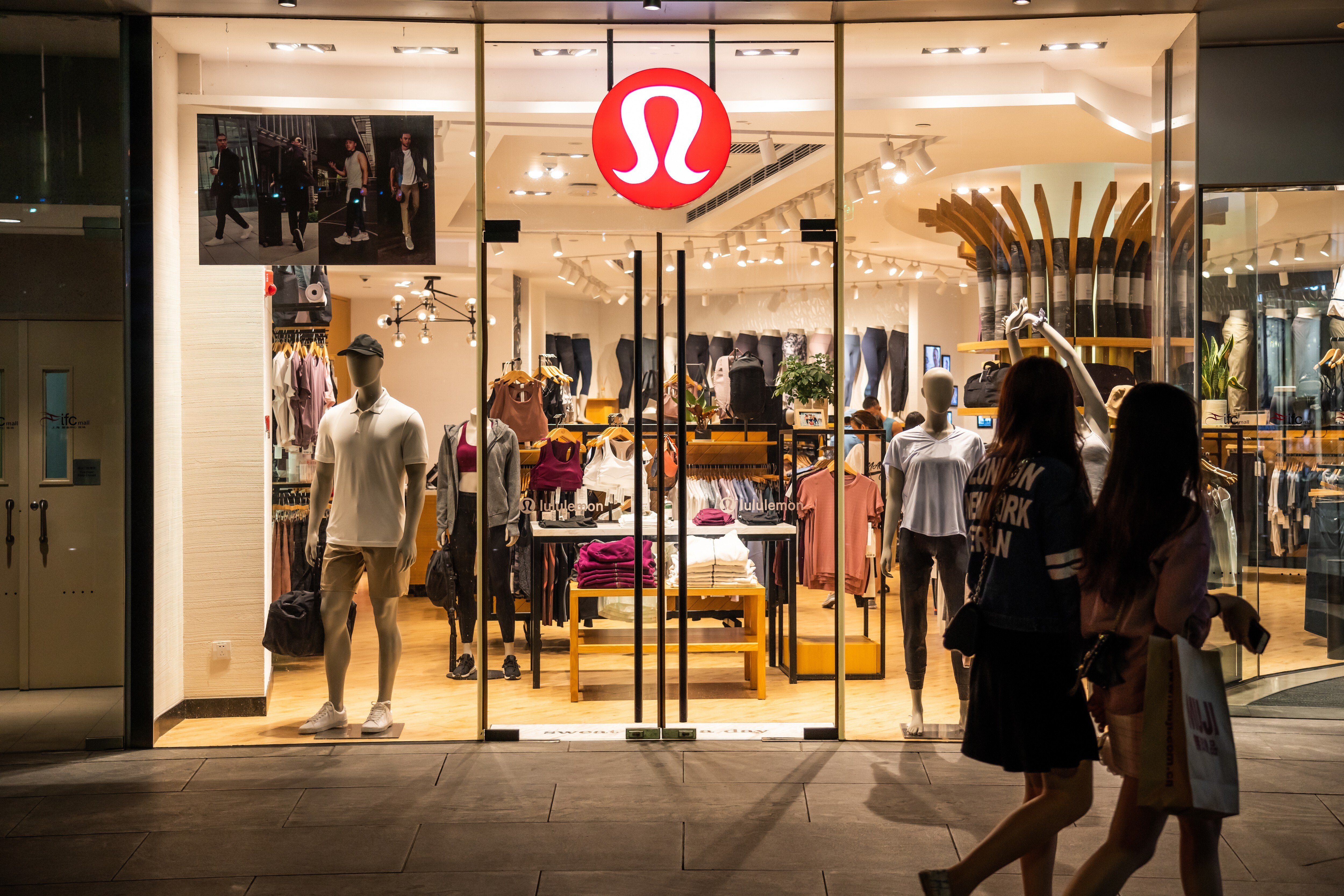 Lululemon opens first street-facing store in Central, Samsung takes up  prime space as Hong Kong's retail rent tumbles by a third