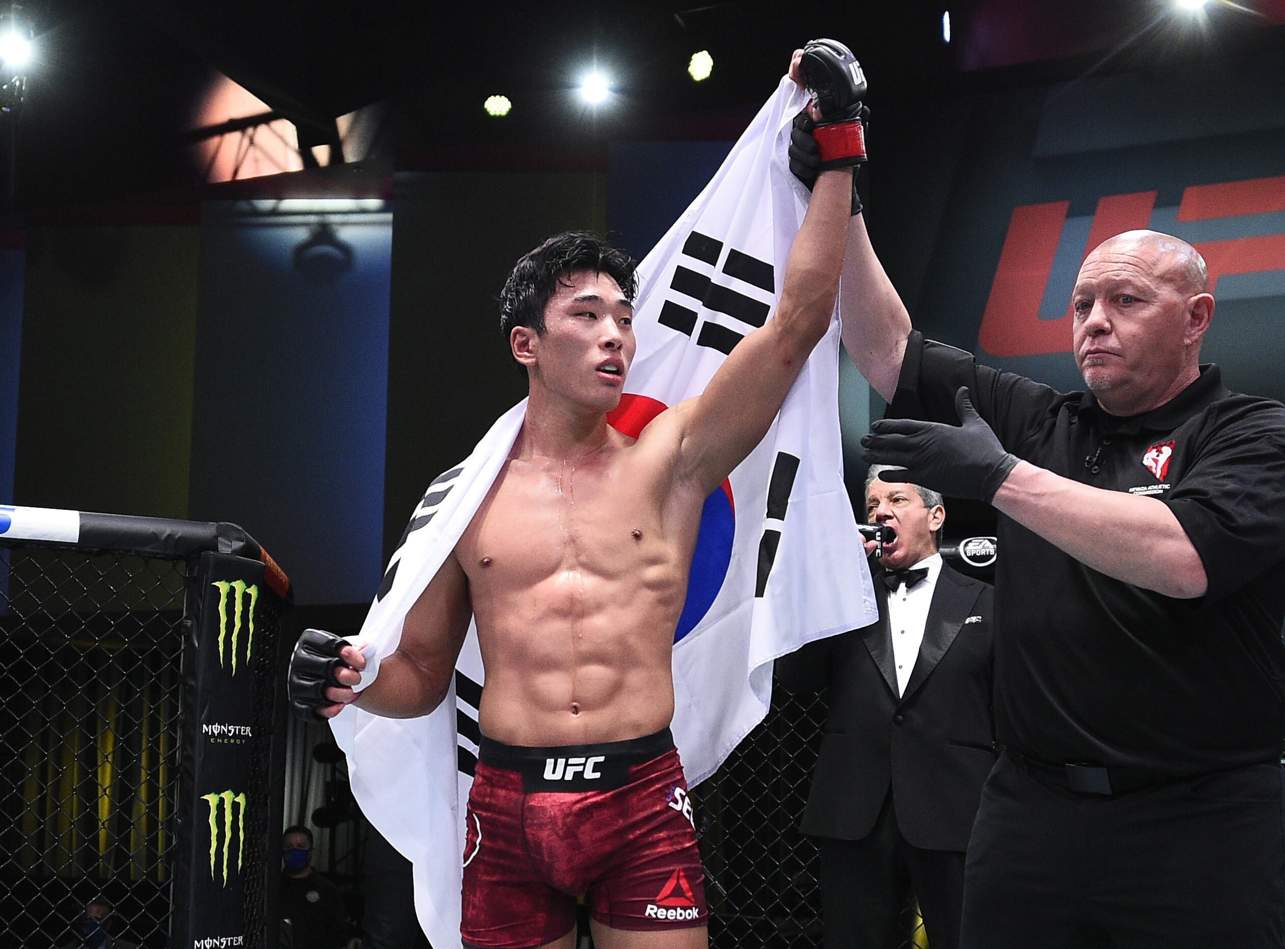UFC: South Korean fighter Choi Seung-woo's journey from DMZ to