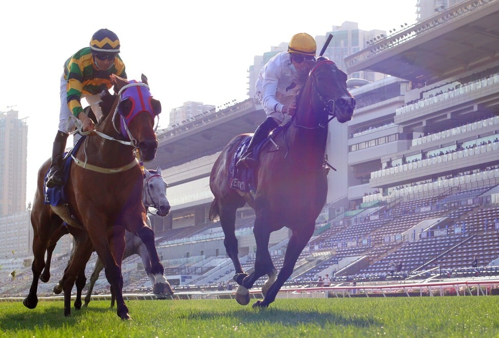 Golden Sixty (right) beats home Furore (left) to win on Sunday.