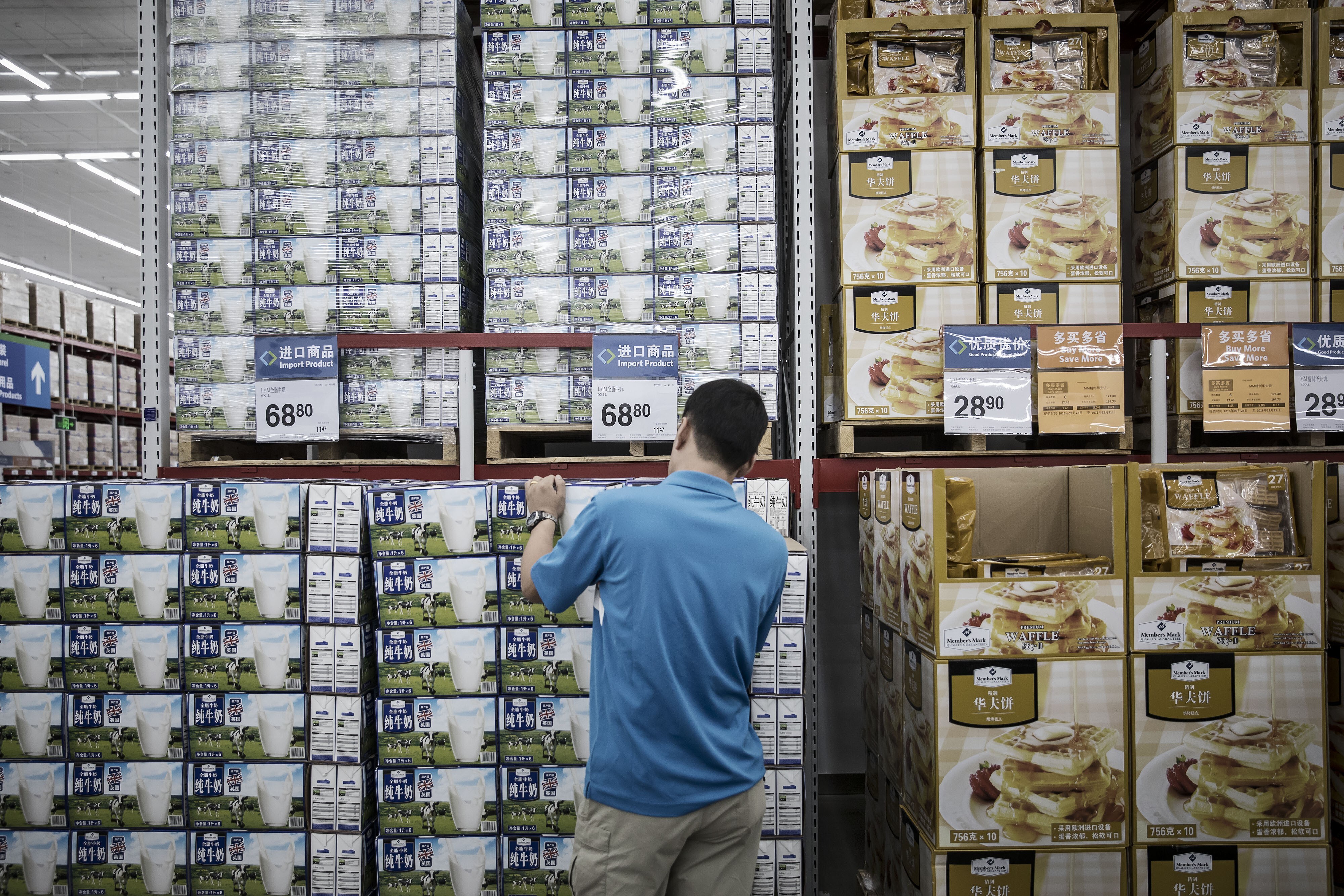 China’s strong demand for overseas-made infant formula started in 2008 after the so-called melamine scandal, when 300,000 children were poisoned after drinking contaminated products. Photo: Bloomberg