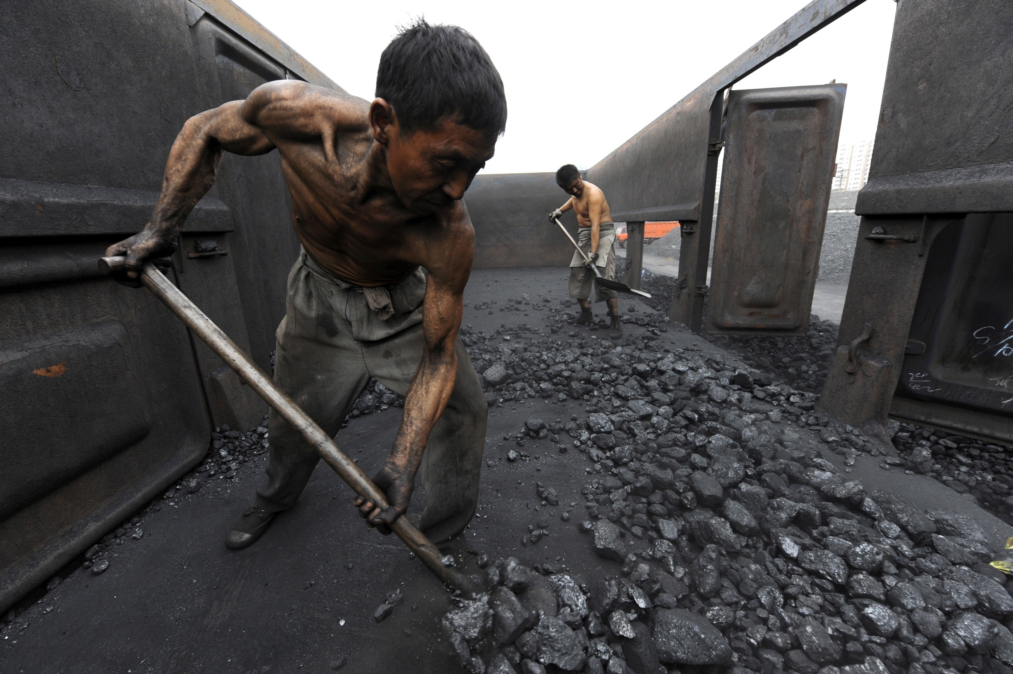Last year, households of workers with black lung disease lived on an average monthly per capita income of just 393 yuan, down by 16 per cent from a year earlier, according to a survey by Love Save Pneumoconiosis, with three per cent receiving zero income last year. Photo: Reuters