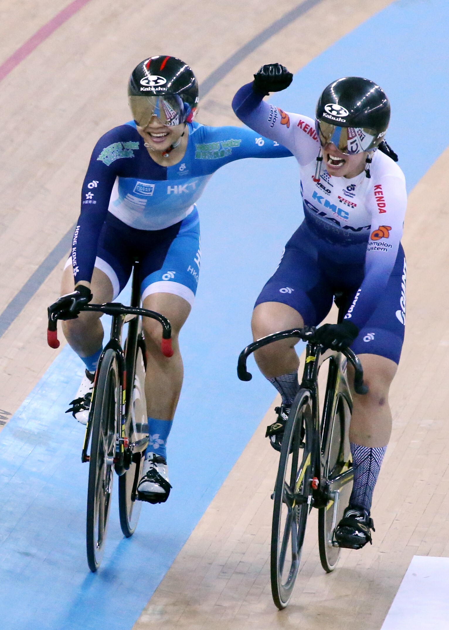Hong Kong stars Sarah Lee and Jessica Lee finish first and third, respectively, in the women’s keirin at the Track Cycling World Cup at the Hong Kong Velodrome, in Tseung Kwan O, in 2019. Photo: SCMP / Felix Wong
