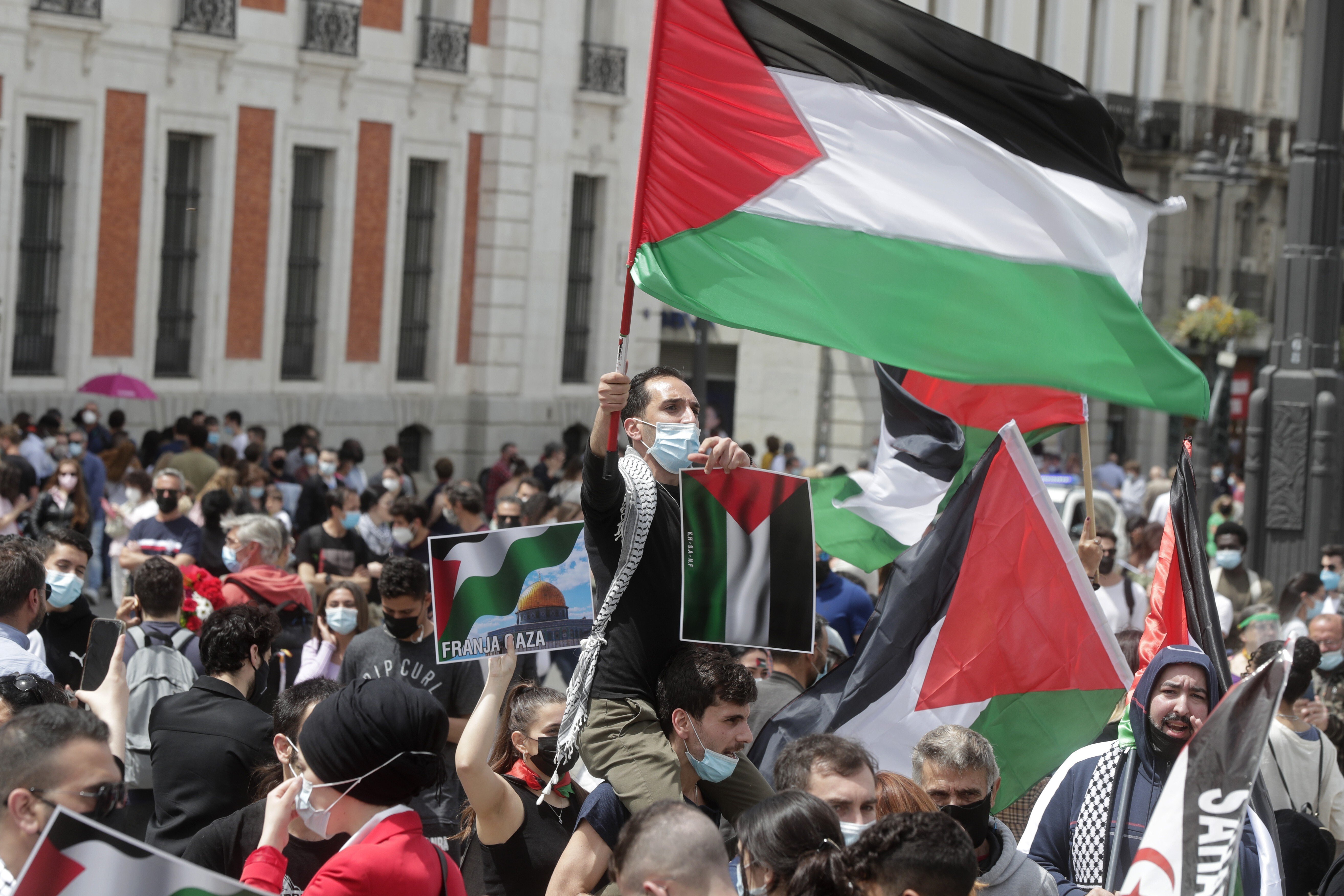 Thousands rally in Europe, US cities in support of Palestinians as Gaza ...