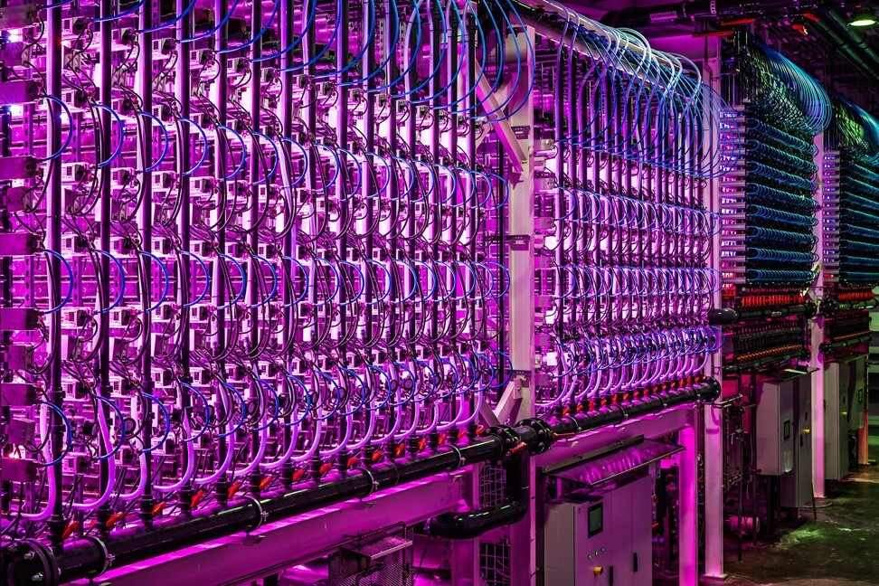 A future food farming system with state-of-the-art enclosed and modular photo-bioreactors (PBR) to produce chlorella and spirulina algae. Photo: AFP
