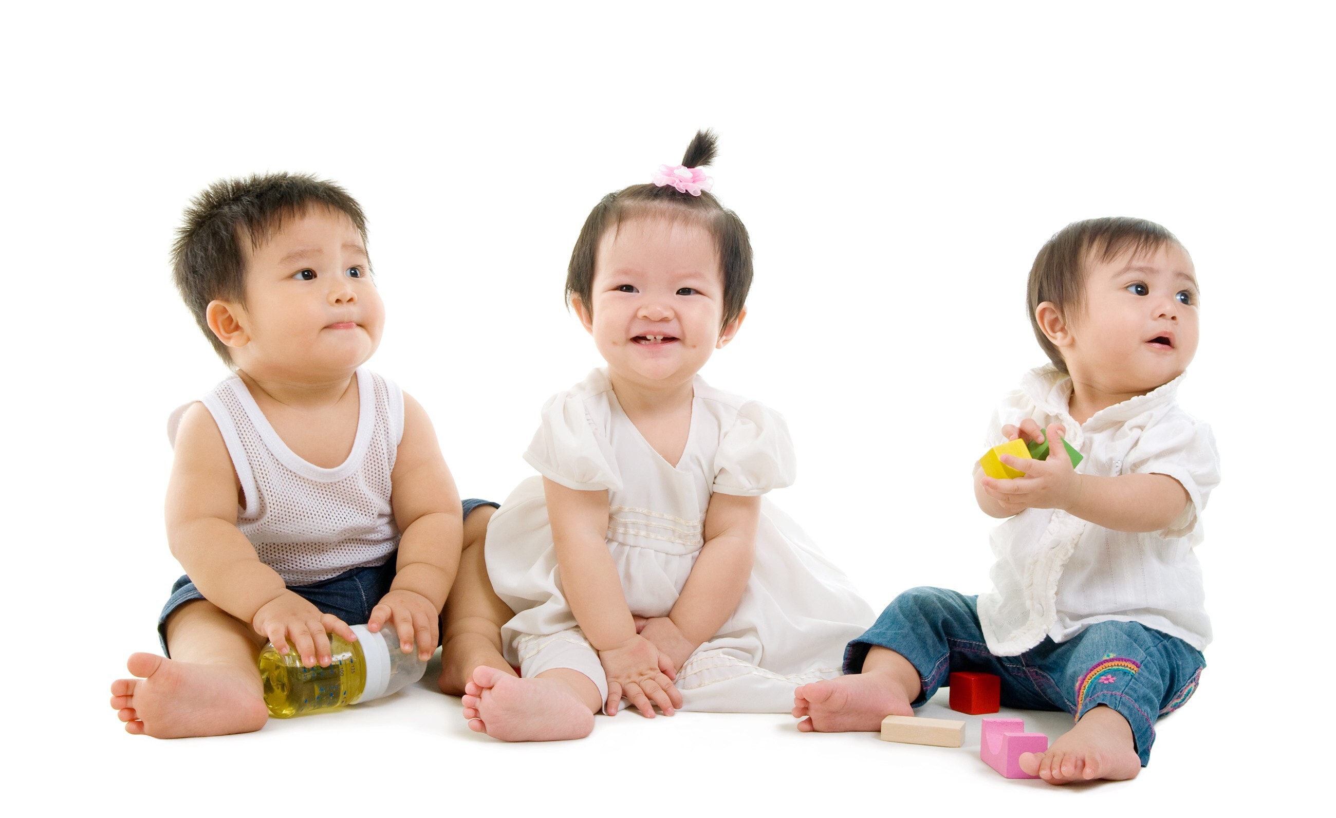 China will allow couples to have three children, in order to increase its population.
