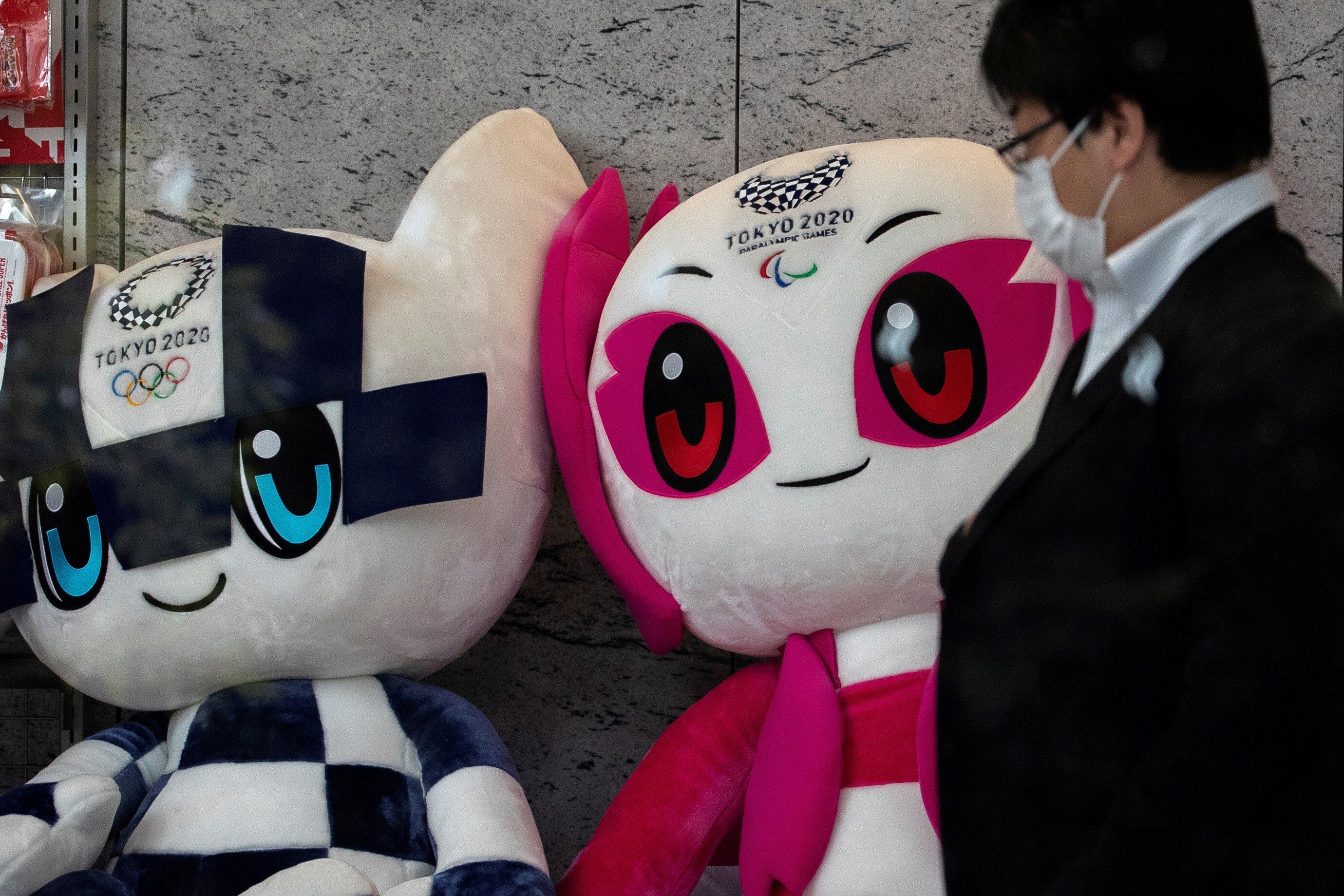 Tokyo Olympics 2020 Olympic Mascot MIRAITOWA Sensu Folding Fan JAPAN 
