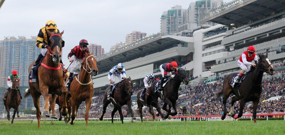 Glorious Forever (left) wins the 2018 Hong Kong Cup.