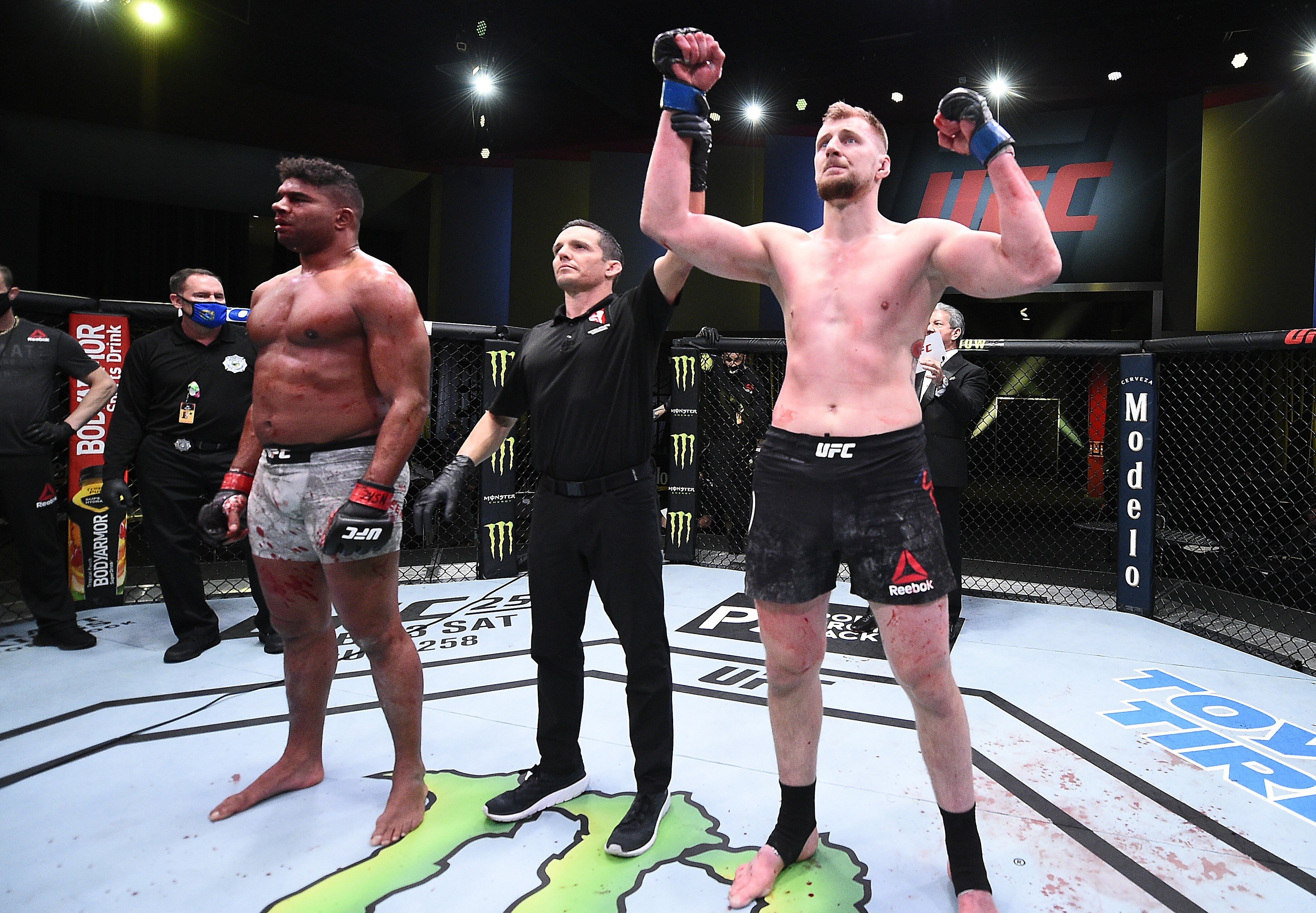 Alexander Volkov celebrates after his knockout victory over Alistair Overeem at UFC Vegas 18. Photos: Chris Unger/Zuffa LLC