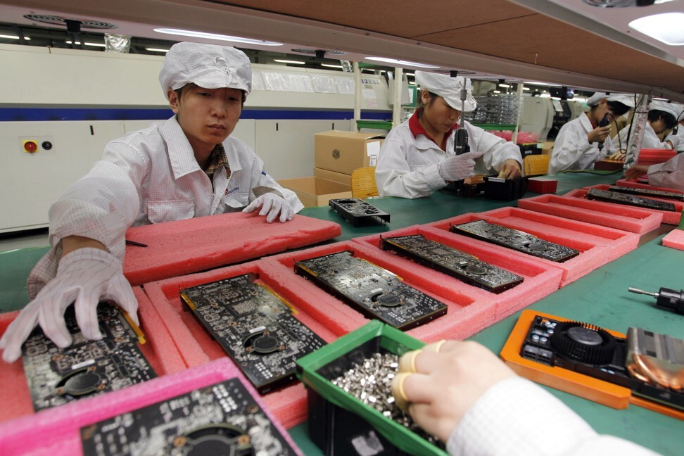 The Shenzhen production line of Foxconn, the largest of Apple’s suppliers, on May 26, 2010.Photo: AP