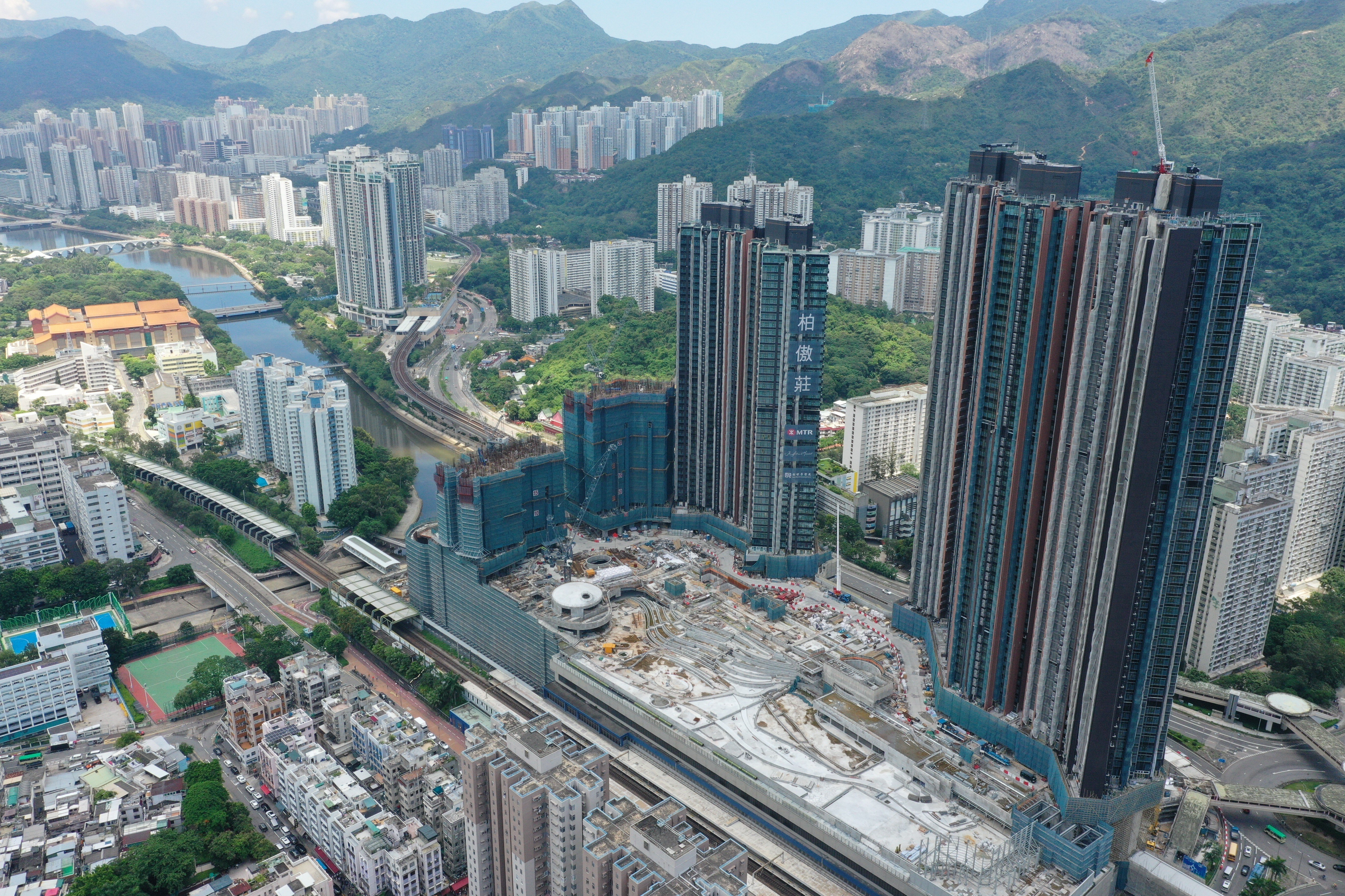 A general view of The Pavilia Farm residential project in Tai Wai. New World Development will pull down and rebuild the existing floors of towers one and eight due to some construction defects. Photo: May Tse