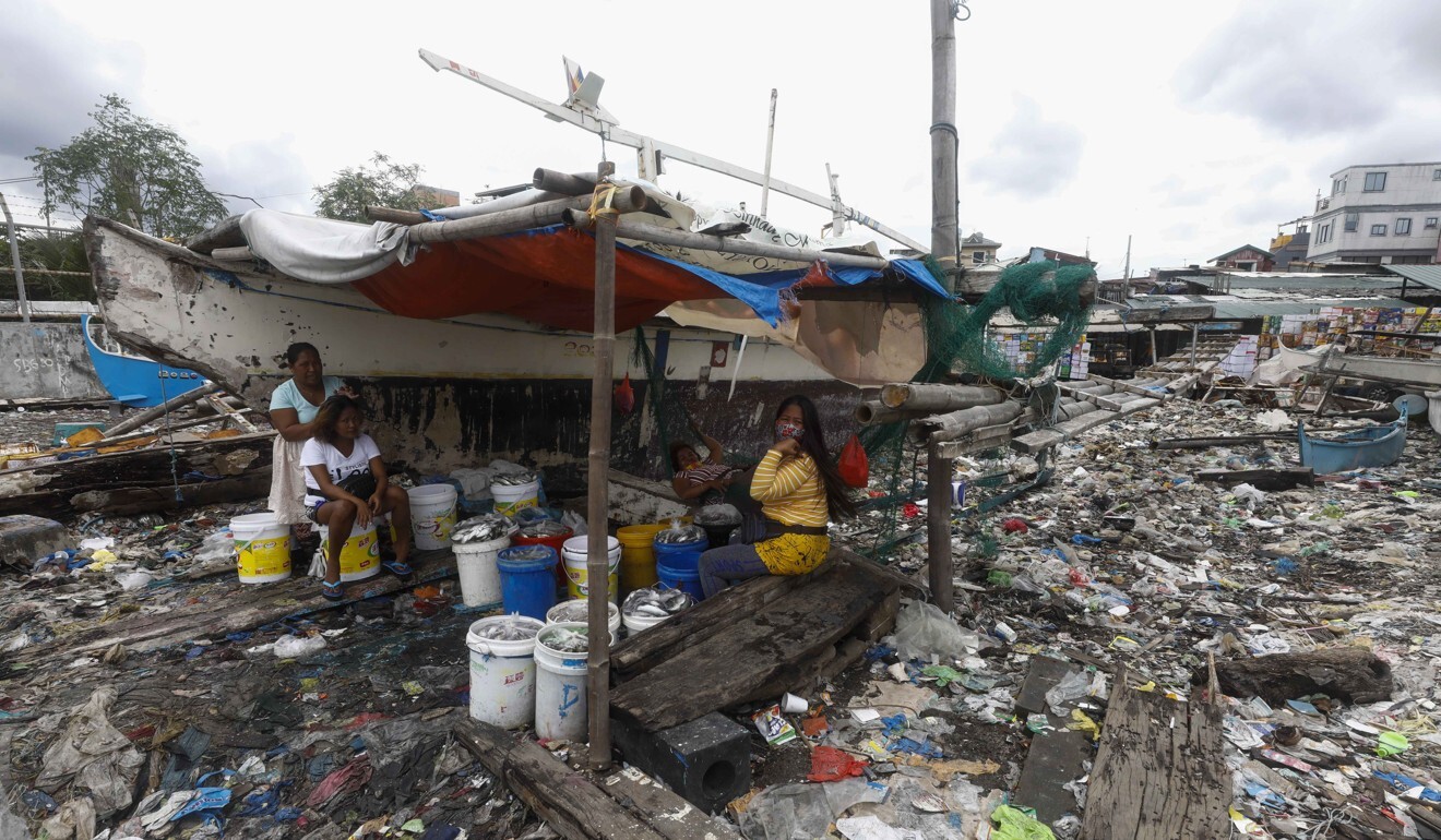 Trash at a coastal community in Navotas City, Metro Manila. Photo: EPA