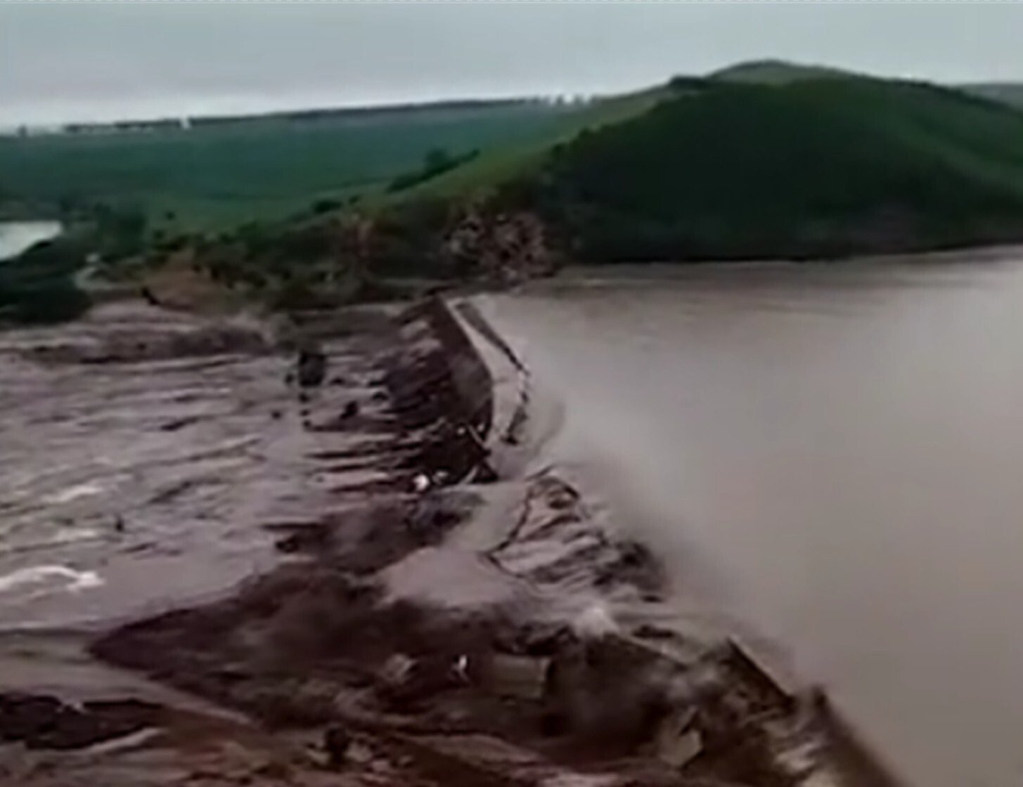 Collapse china dam Dams collapse