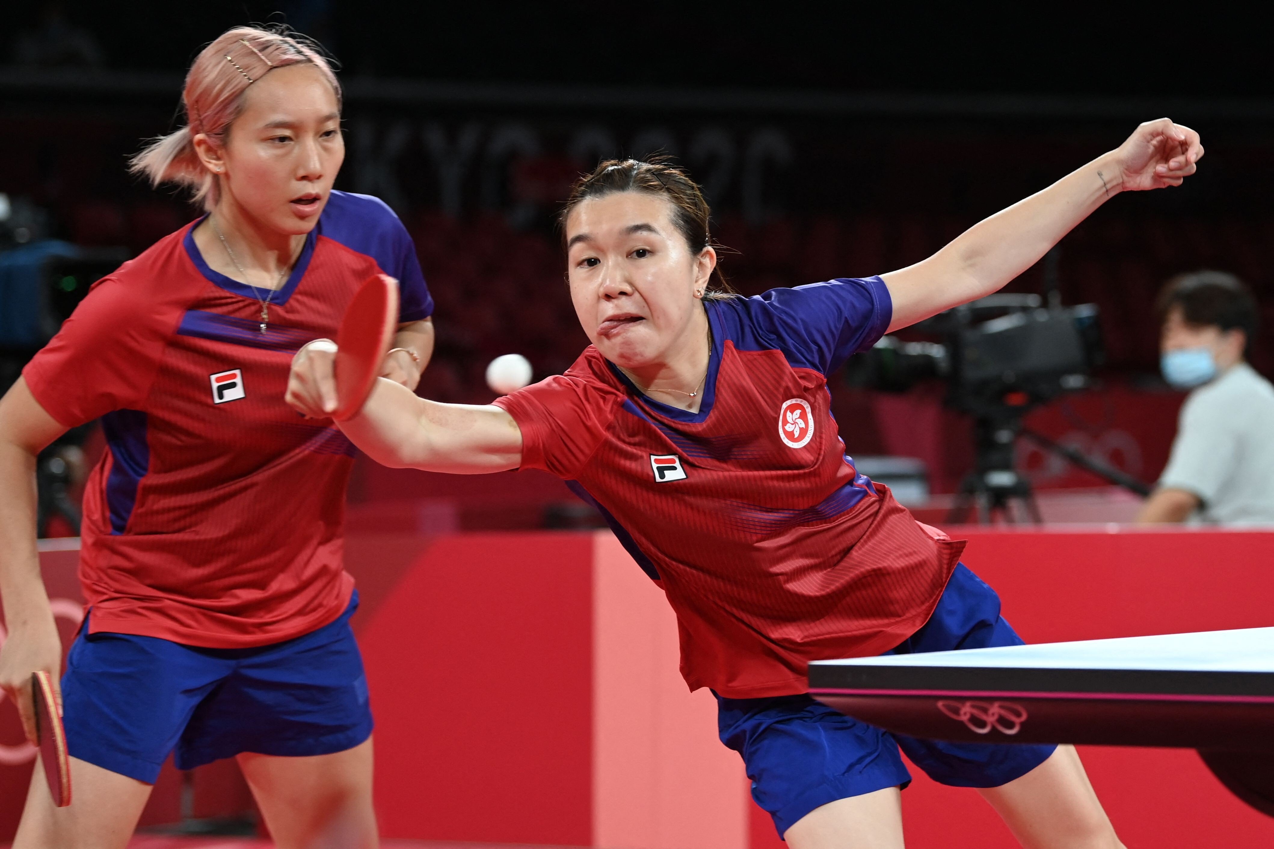 In the women’s table tennis team semi-final, Hong Kong's Minnie Soo Wai-yam (left) and Lee Ho-ching lose 0–3 to Japan’s Kasumi Ishikawa and Miu Hirano. Photo: AFP