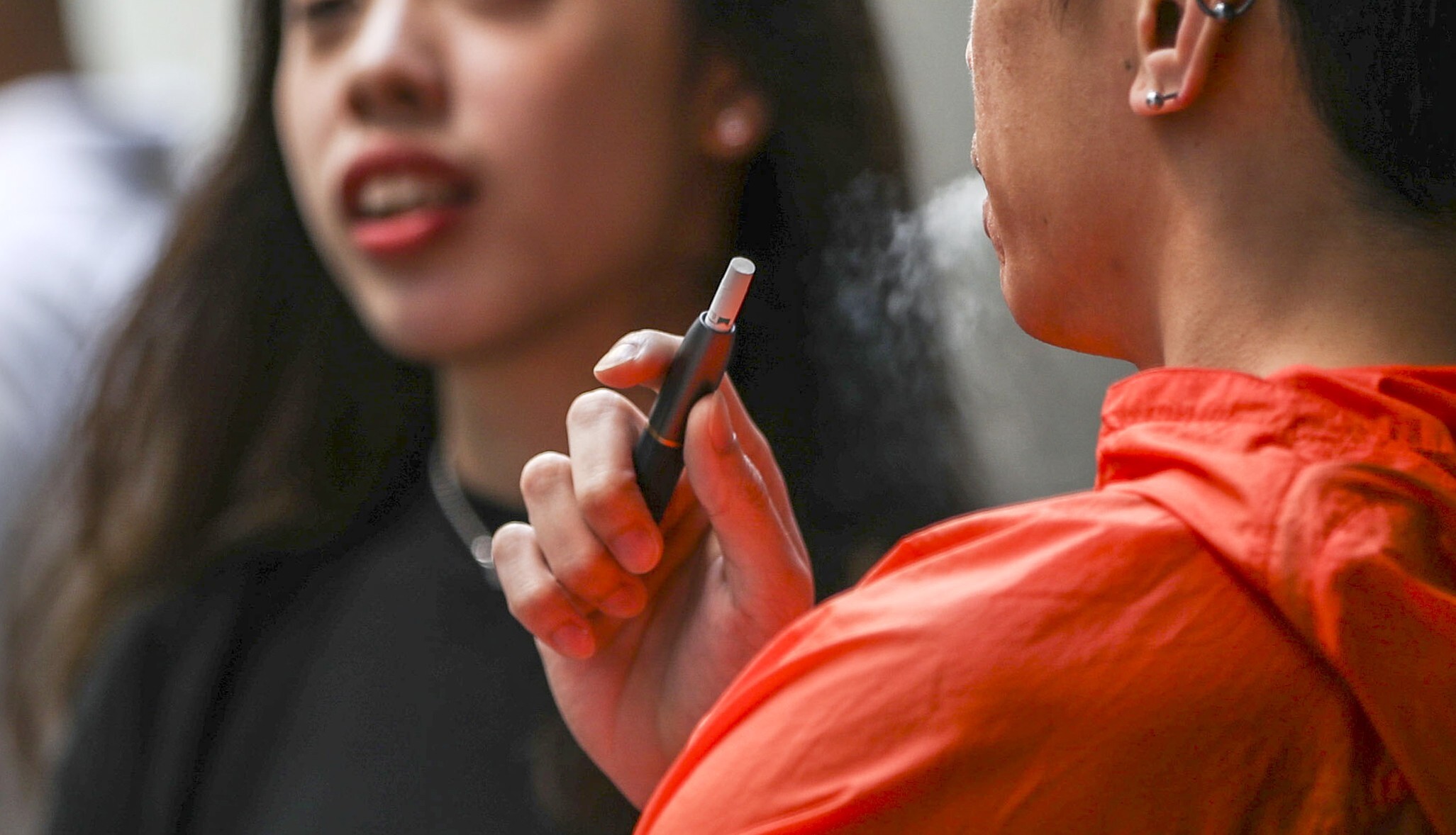 A 10-strong group of school principals are calling for the broadening of a proposed ban on e-cigarettes. Photo: Edward Wong