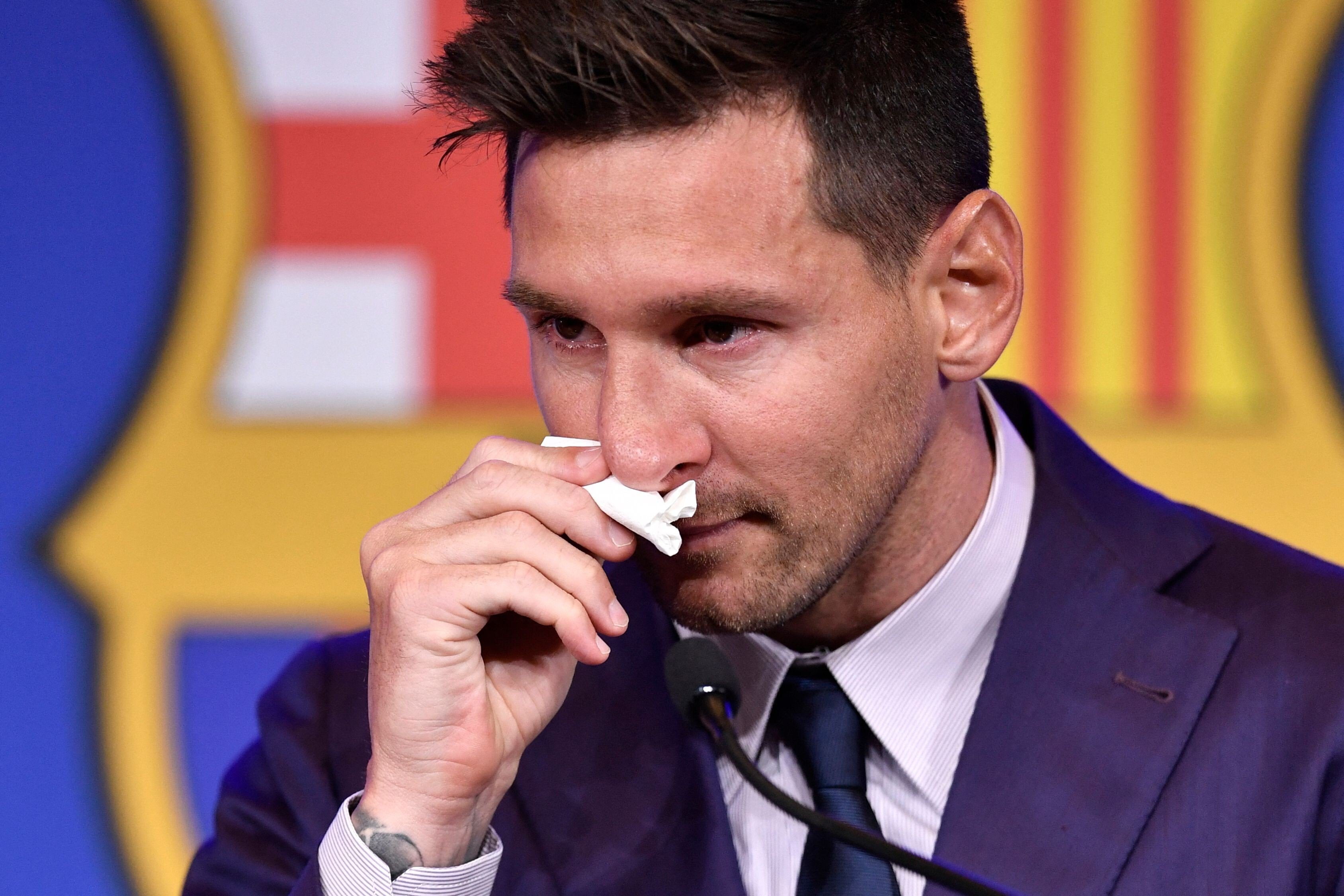 Lionel Messi arrives in tears to hold a press conference to announce his exit from Barcelona at the Camp Nou stadium. Photo: AFP