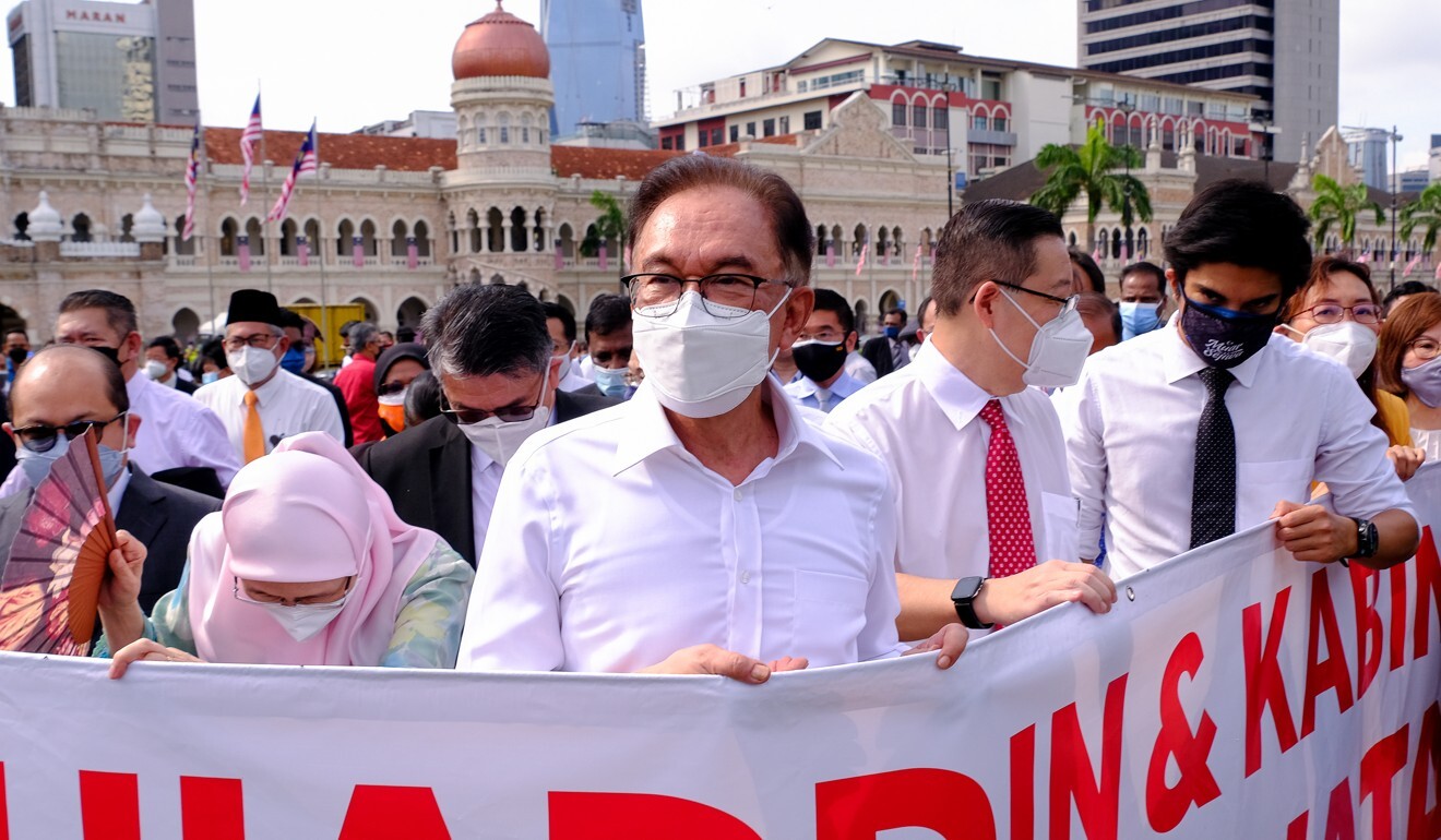 Malaysia’s opposition leader Anwar Ibrahim (centre) at a protest march in Kuala Lumpur. Photo: Bloomberg