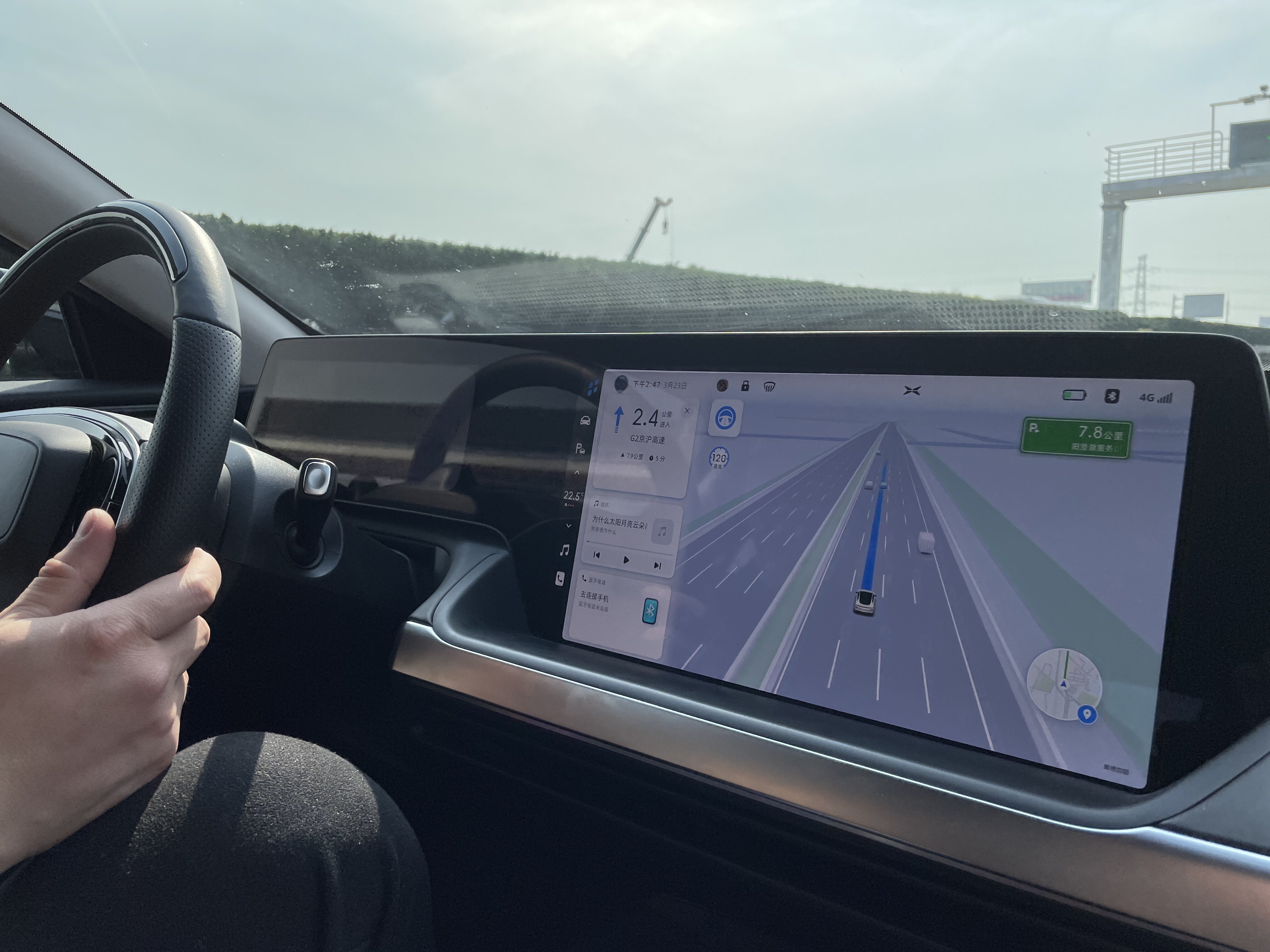 Xpeng’s all-electric P7 salon on the Beijing-Shanghai Expressway under the control of its navigation guided pilot (NGP) smart-driving system on 26 March 2021. Photo: Daniel Ren.