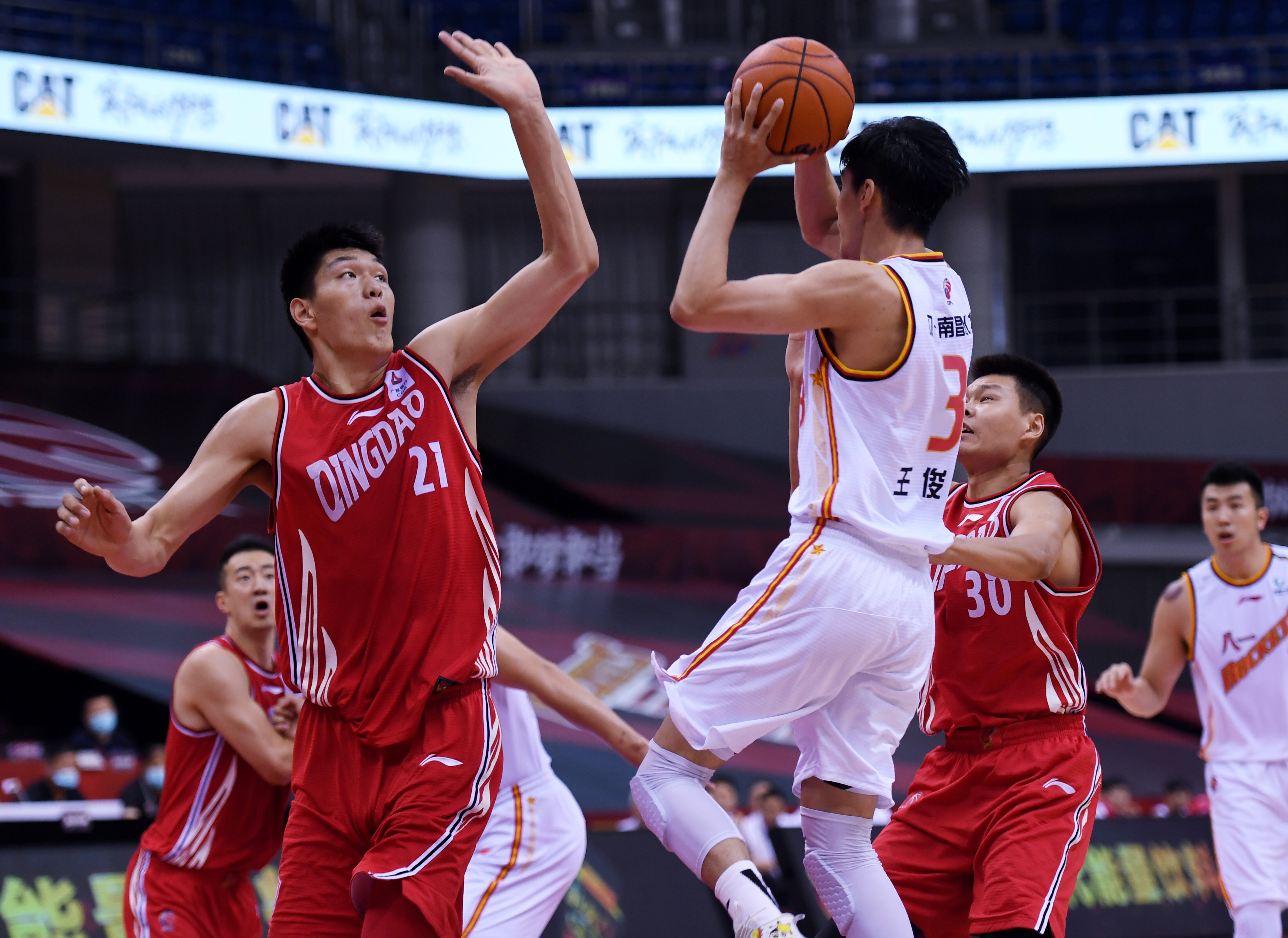Chinese basketball player Zhou Qi aims for bigger stage-Xinhua