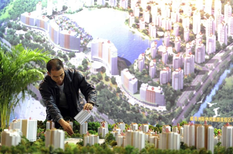 A housing expo in the Jiangsu provincial capital of Nanjing in eastern China on October 12, 2011. Photo: AP