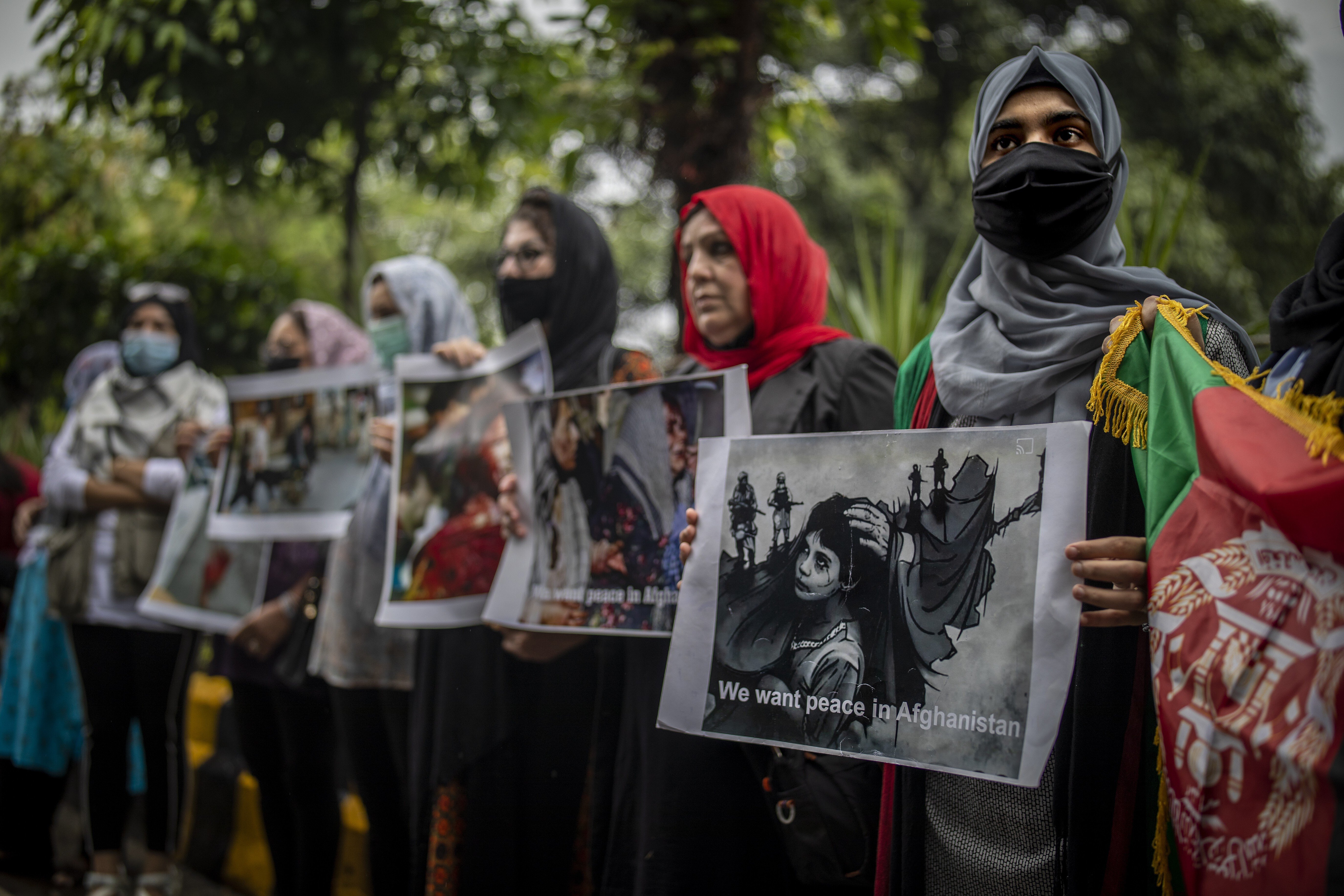 Afghan women hold a protest in New Delhi on September 16, 2021. Photo: AP