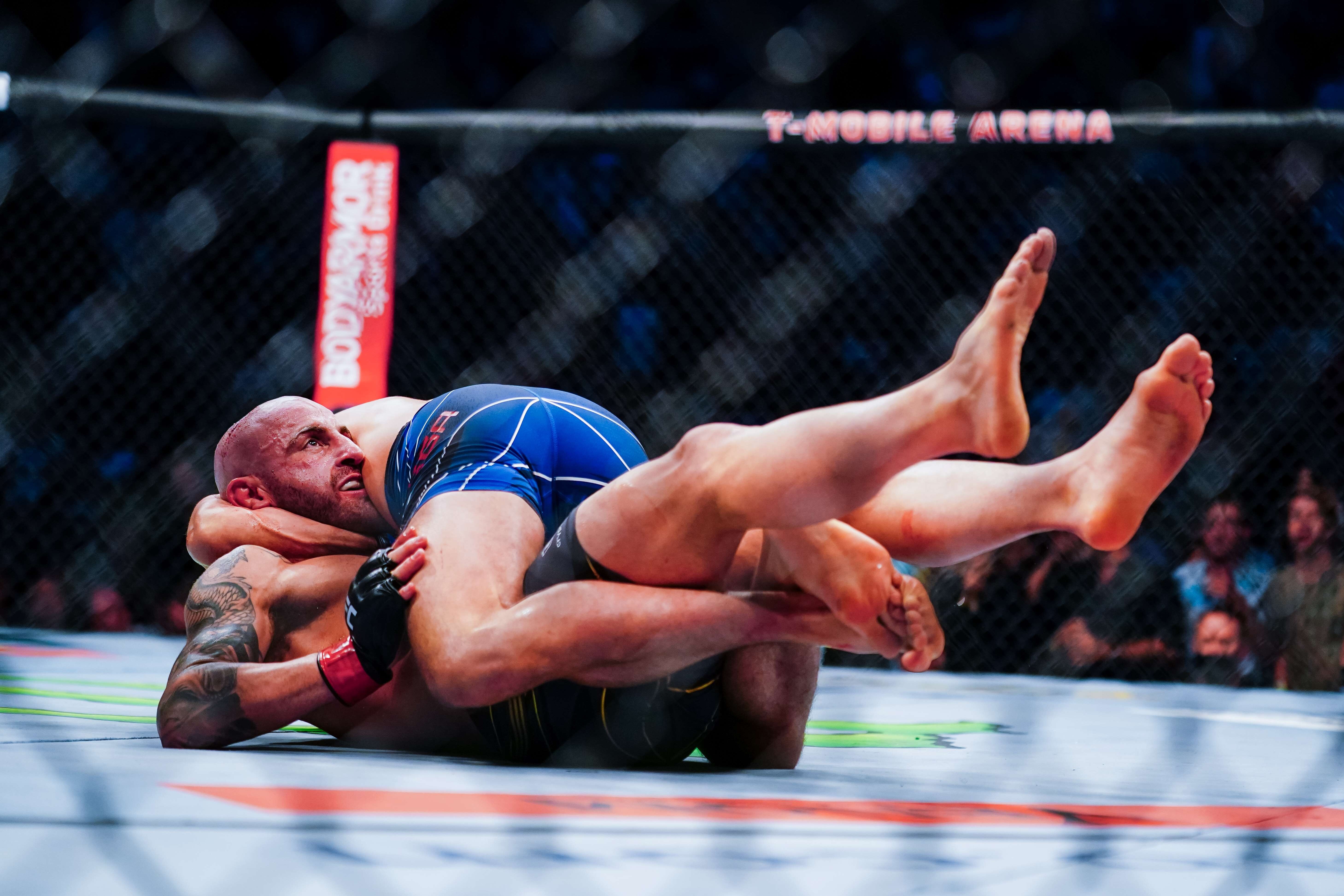 Ultimate submissions: Breaking down the guillotine choke 