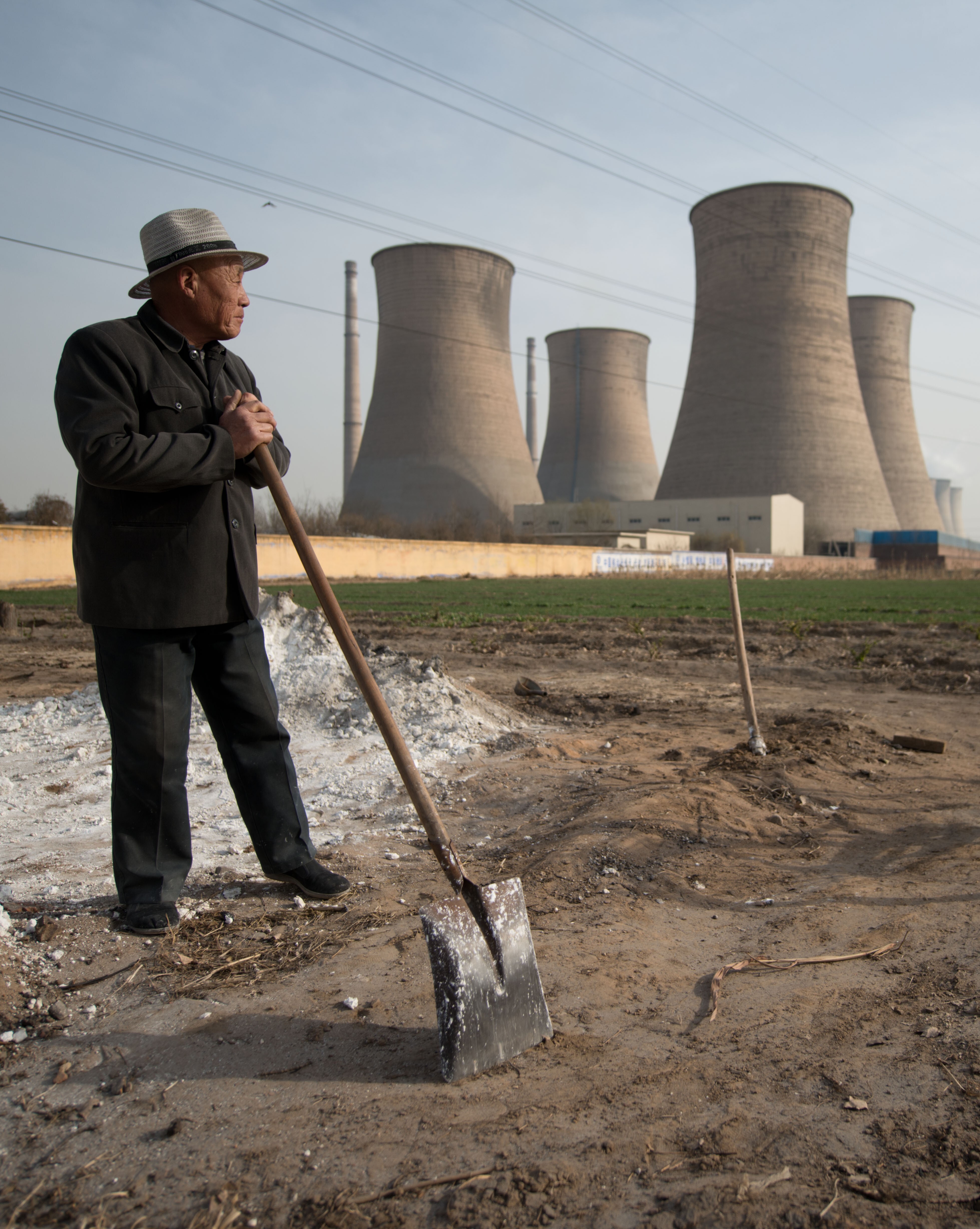 China’s six major power-generation groups have a dwindling stockpile of thermal coal that is capable of meeting demand for about two weeks. Photo: AFP